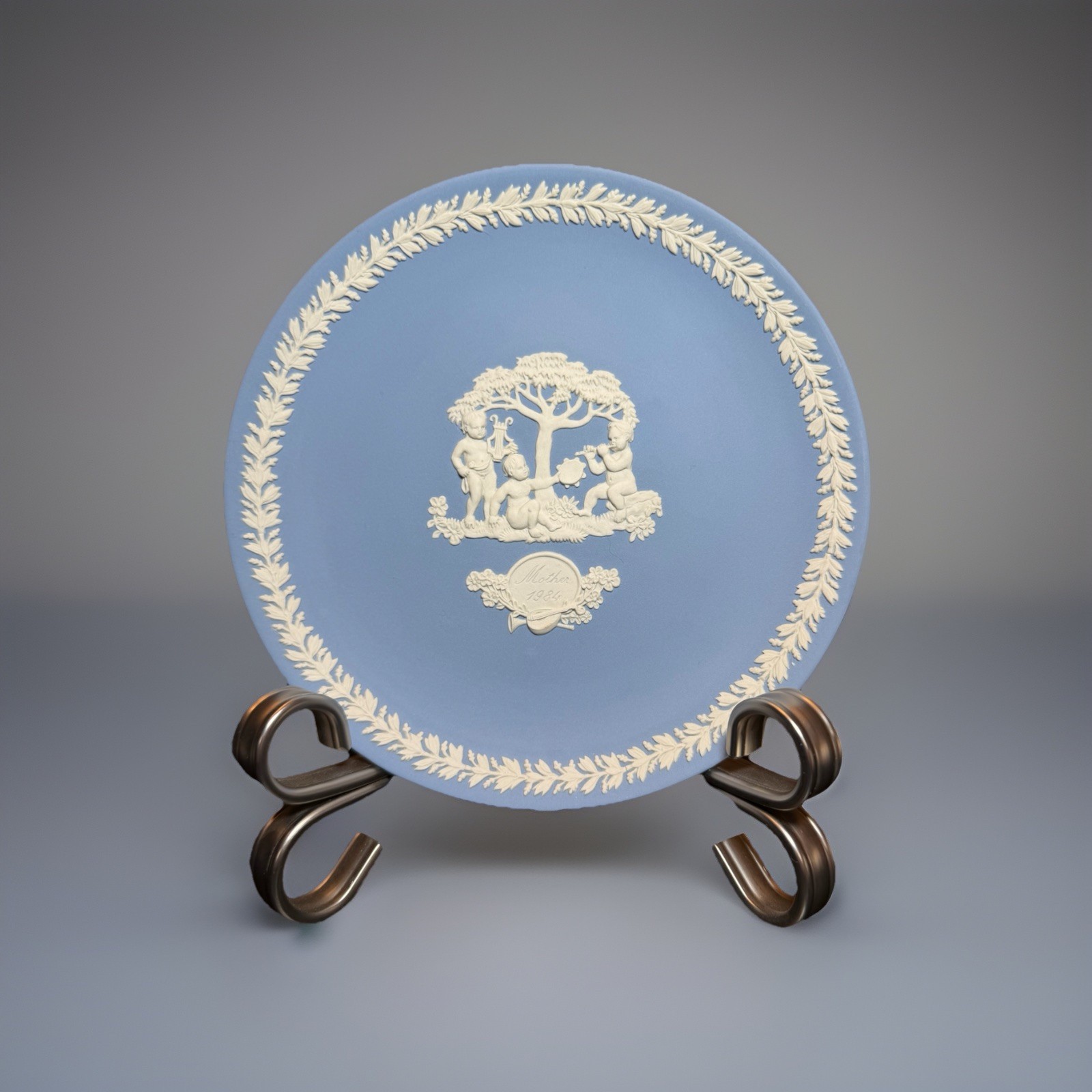 Wedgwood Jasperware Blue “Mother” Plate 1984 England Excellent Condition