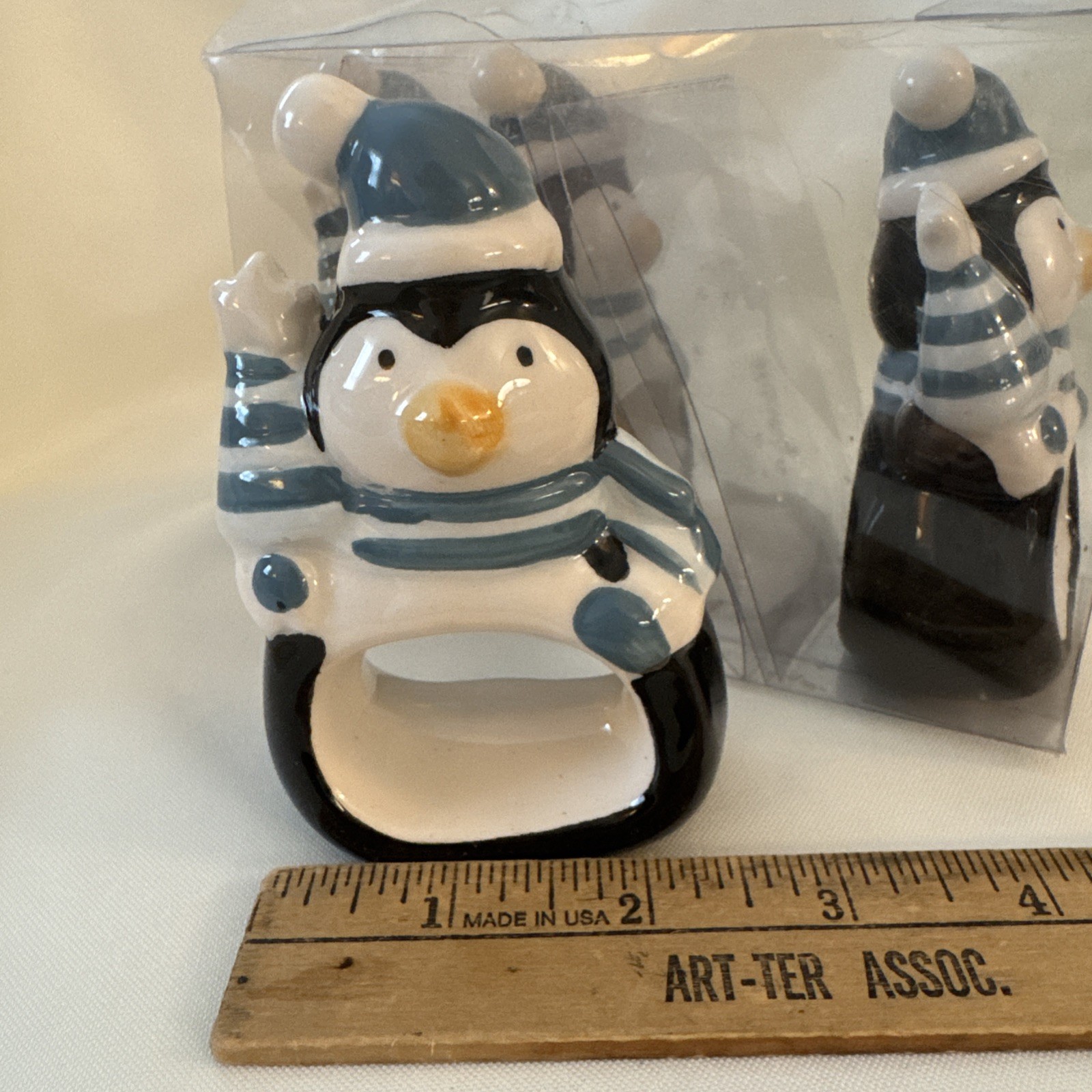 4 Adorable Ceramic Penguin Napkin Holders 4\
