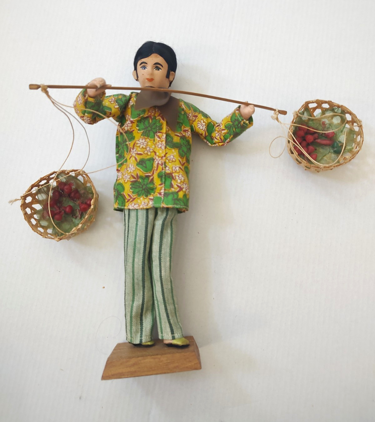 Vintage Bangkok Dolls Thailand Street Vendor Fruit Baskets Folk Art Doll 10\ Vintage Bangkok Dolls Thailand Street Vendor Fruit Baskets Folk Art Doll 10\