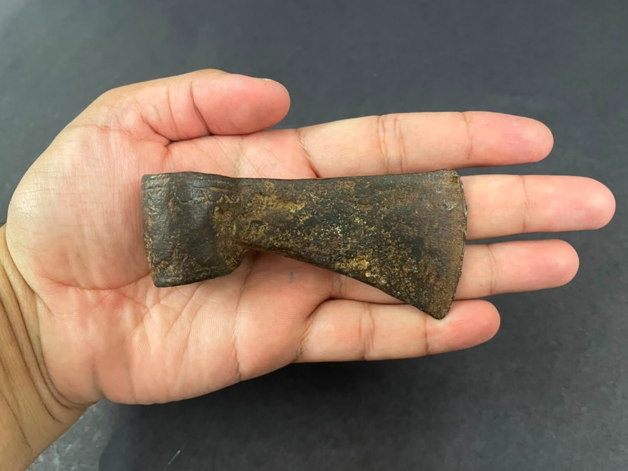 Old Vintage Hand Forged Rustic Iron Axe Hatchet / Axe Head Wood Cutter Tool PM17