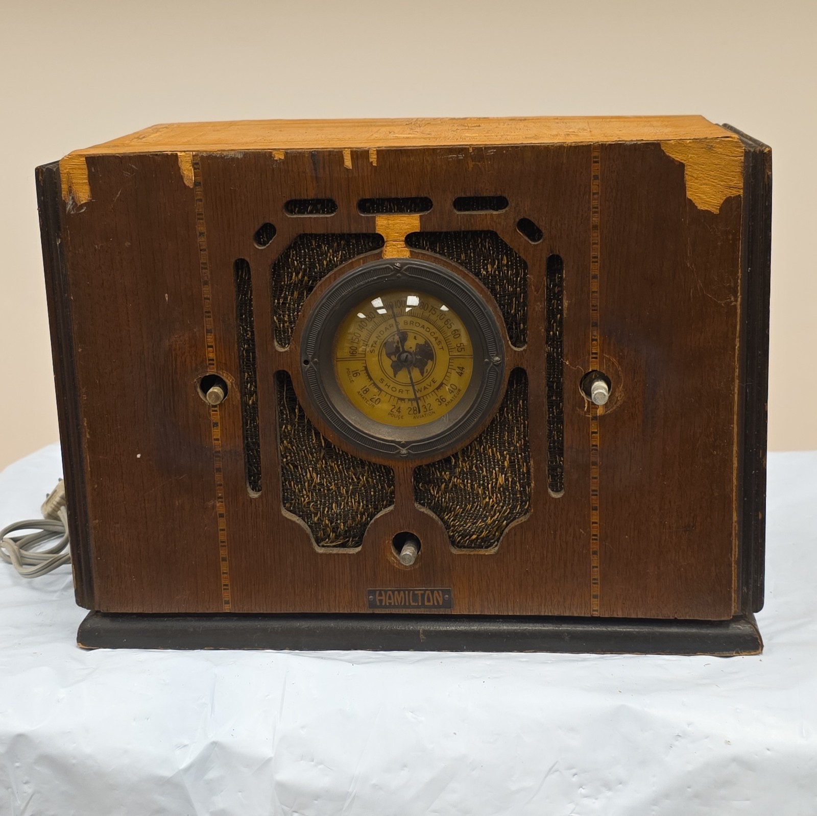 1940s Hamilton Vintage Wood Tabletop Shortwave AM Tube Radio Restorative