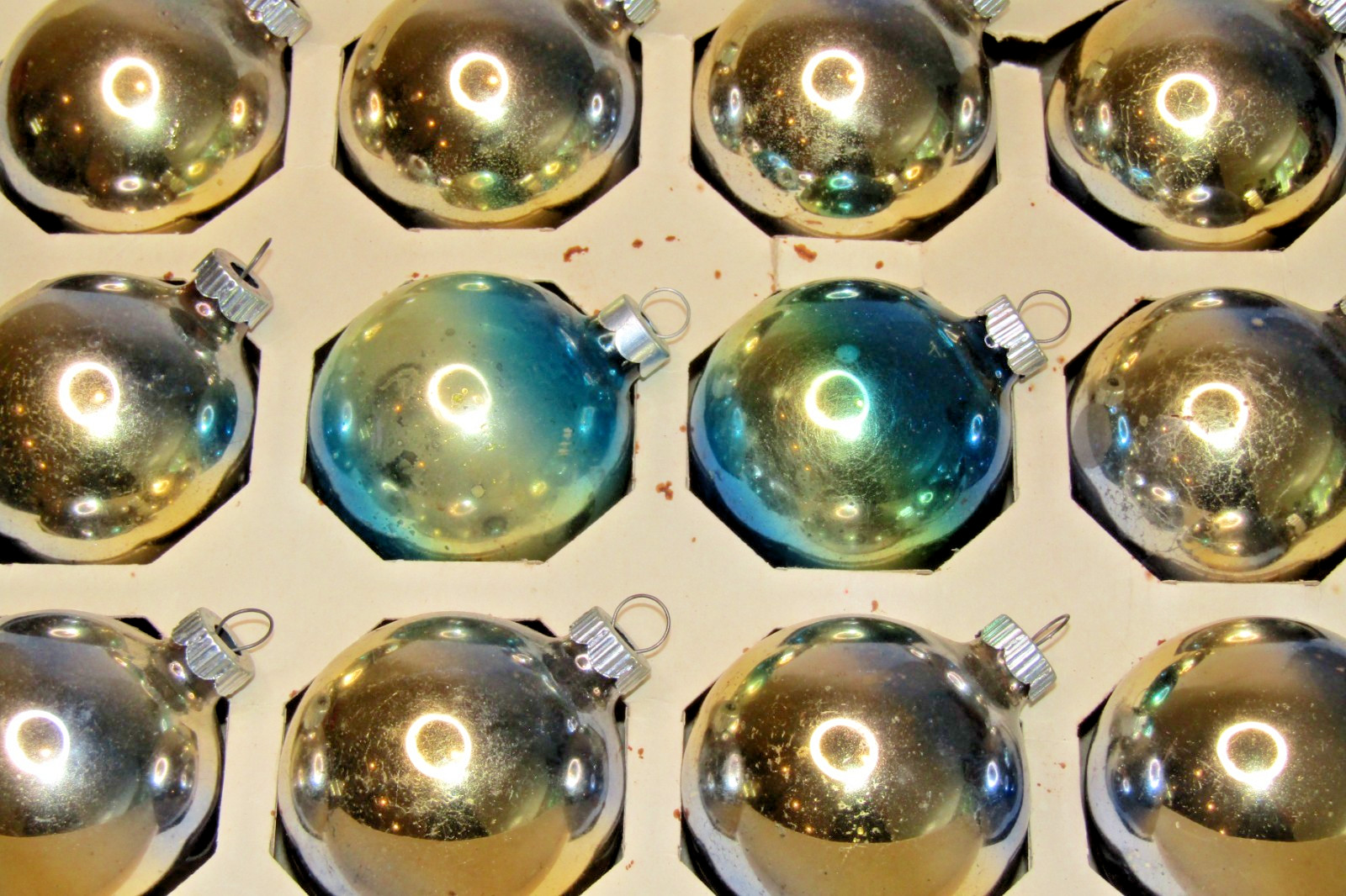 Lot Vintage Glass Gradient SILVER BLU Ombre BALL Christmas Ornaments Shiny Brite