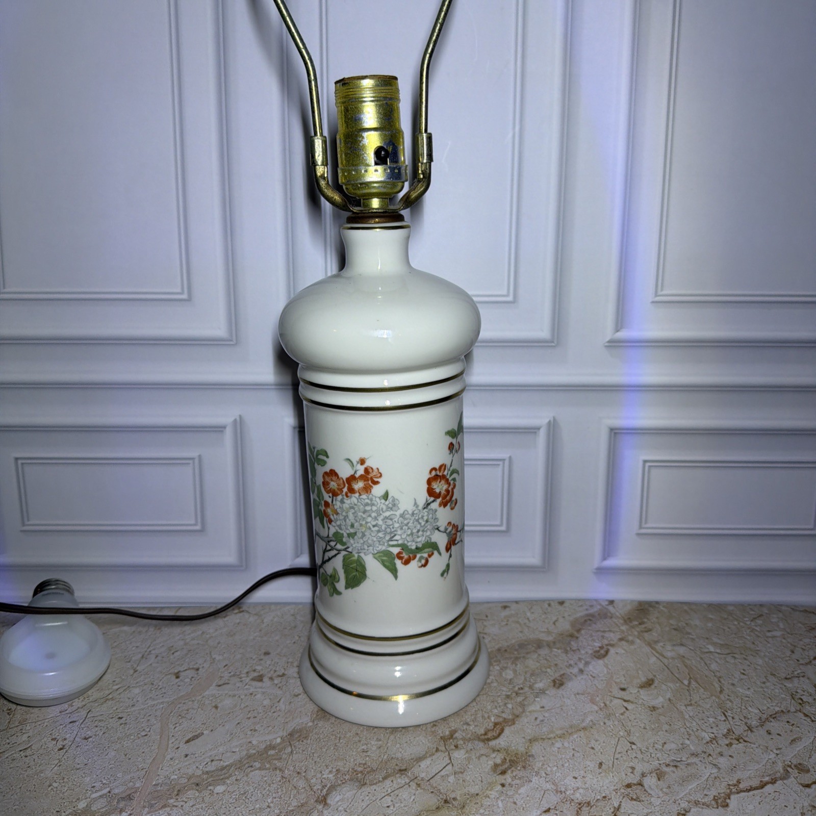 Vintage Murray Feiss Hydrangea Floral Ceramic Table Lamp Orange White 13\