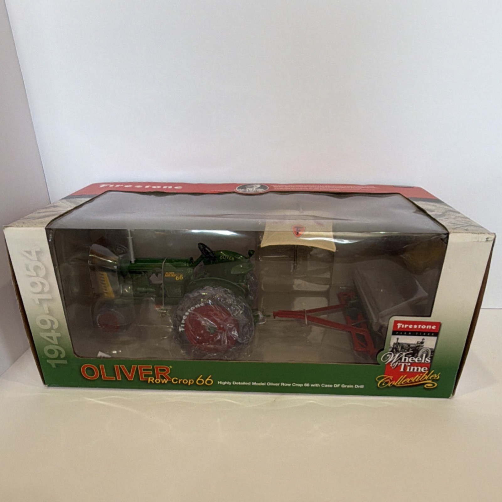 1/16 Oliver Row Crop 66 highly detailed w Case DF Grain Drill NIB 