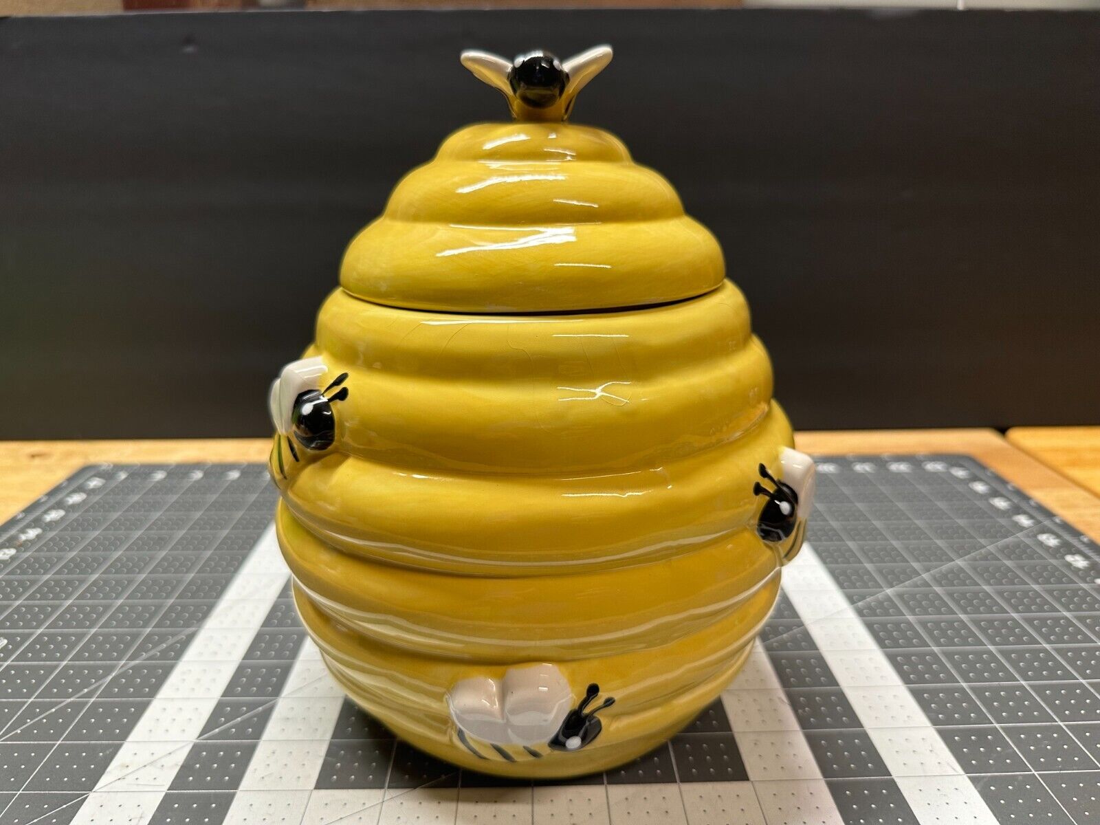 Vintage Beehive Cookie Jar Honey Bee Cannister Container Kitchen World Market