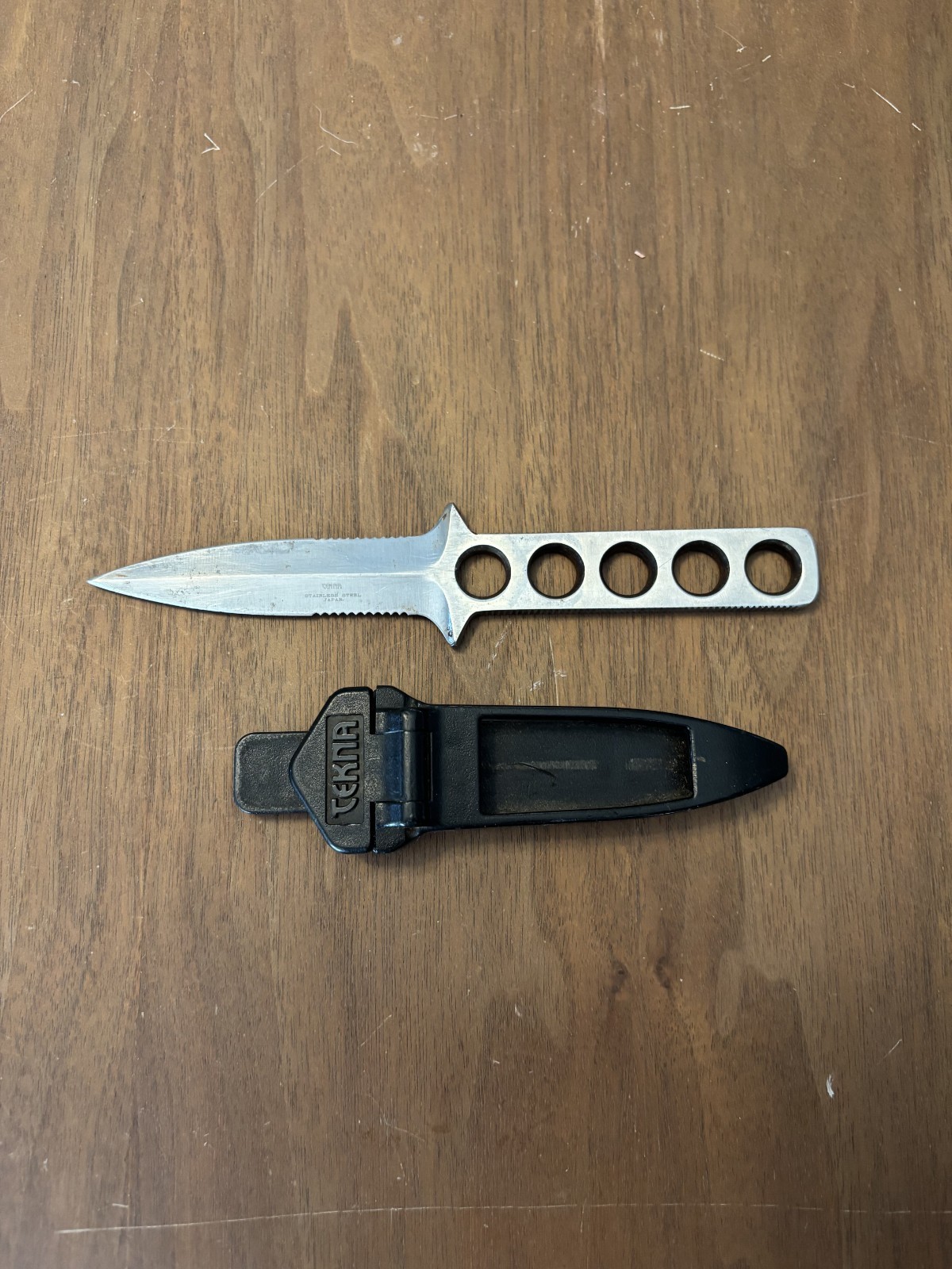 Vintage Tekna Fixed Blade Knife w/ Sheath 5 Hole Handle USA