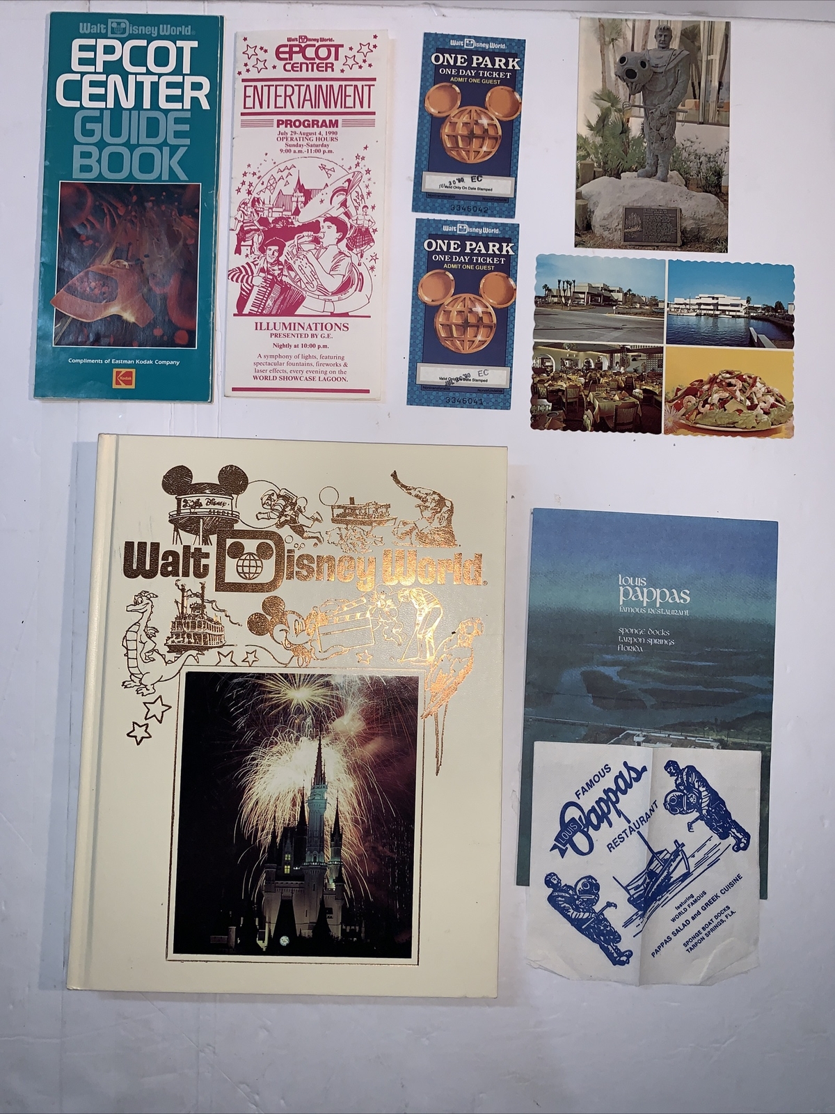 RARE Vintage 1989-1990 Walt Disney World Hard Cover Picture Book W/ Ticket Stubs RARE Vintage 1989-1990 Walt Disney World Hard Cover Picture Book W/ Ticket Stubs