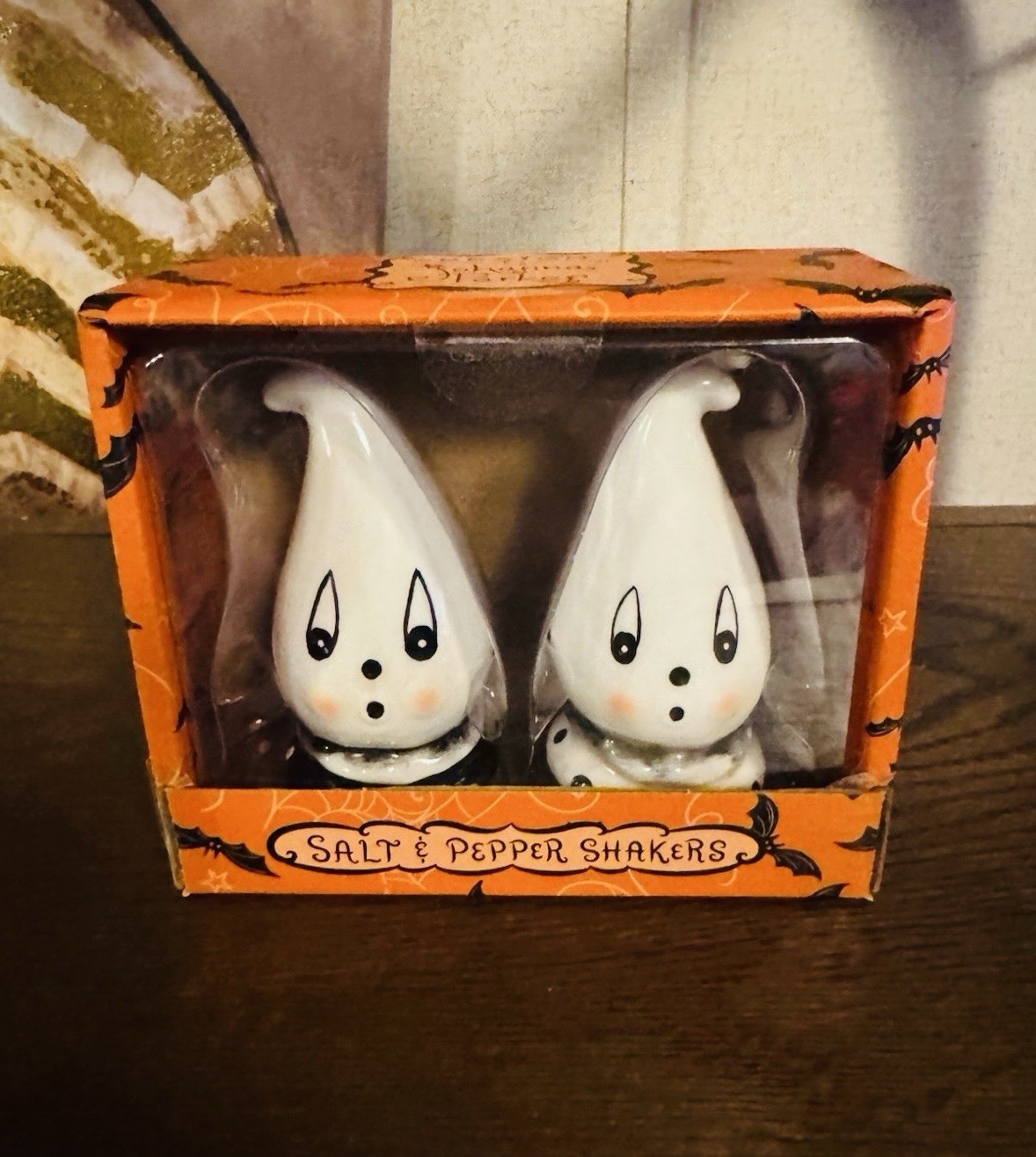 🧡🖤NIB Johanna Parker Ceramic Nostalgia Ghost Salt & Pepper Shaker Set HTF