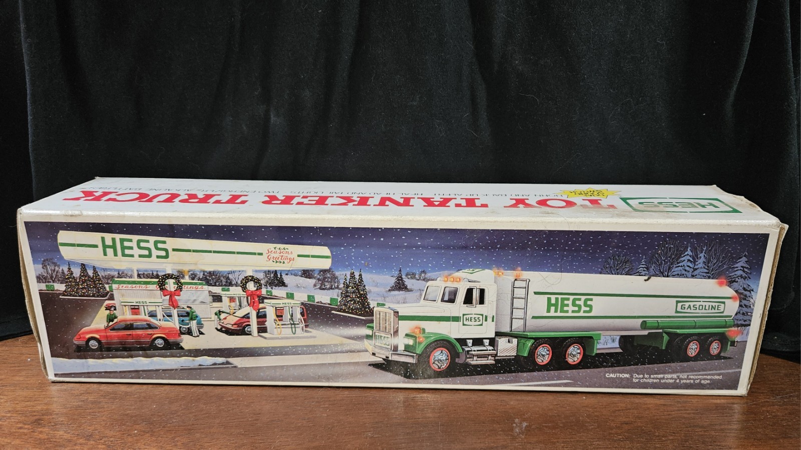1990 hess toy tanker truck NIB