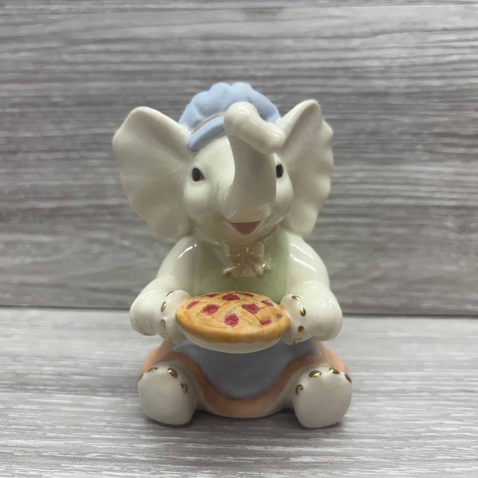 Lenox Lucky Elephant Figurine Gift Of Thanksgiving Pie Baker\'s Hat Y0006