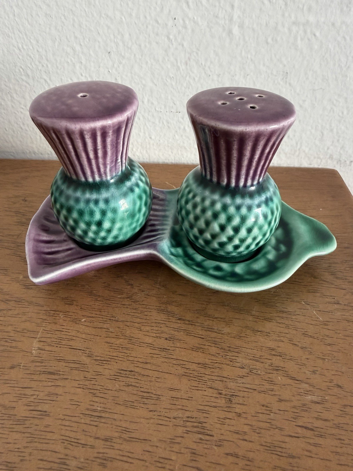 Vtg Scottish Thistle Campsie Ware Ceramic Salt & Pepper Shakers & Tray Purple