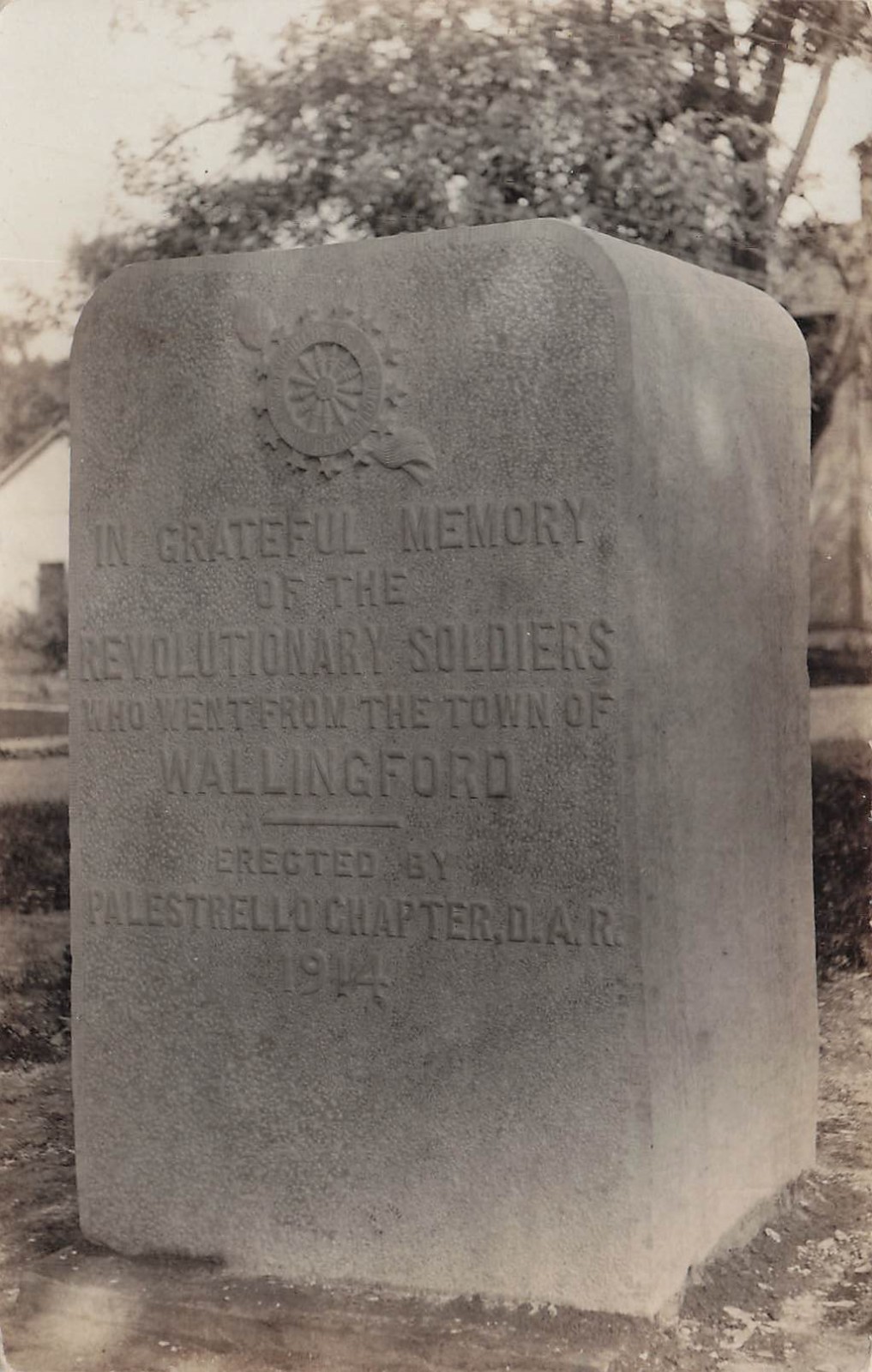 Revolutionary War Wallingford Connecticut Military Monument Photo Postcard J60