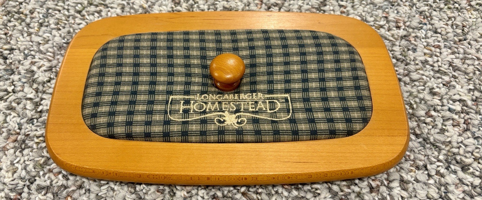 Longaberger 2001 Homestead Memories Basket Lid with Plaid padding