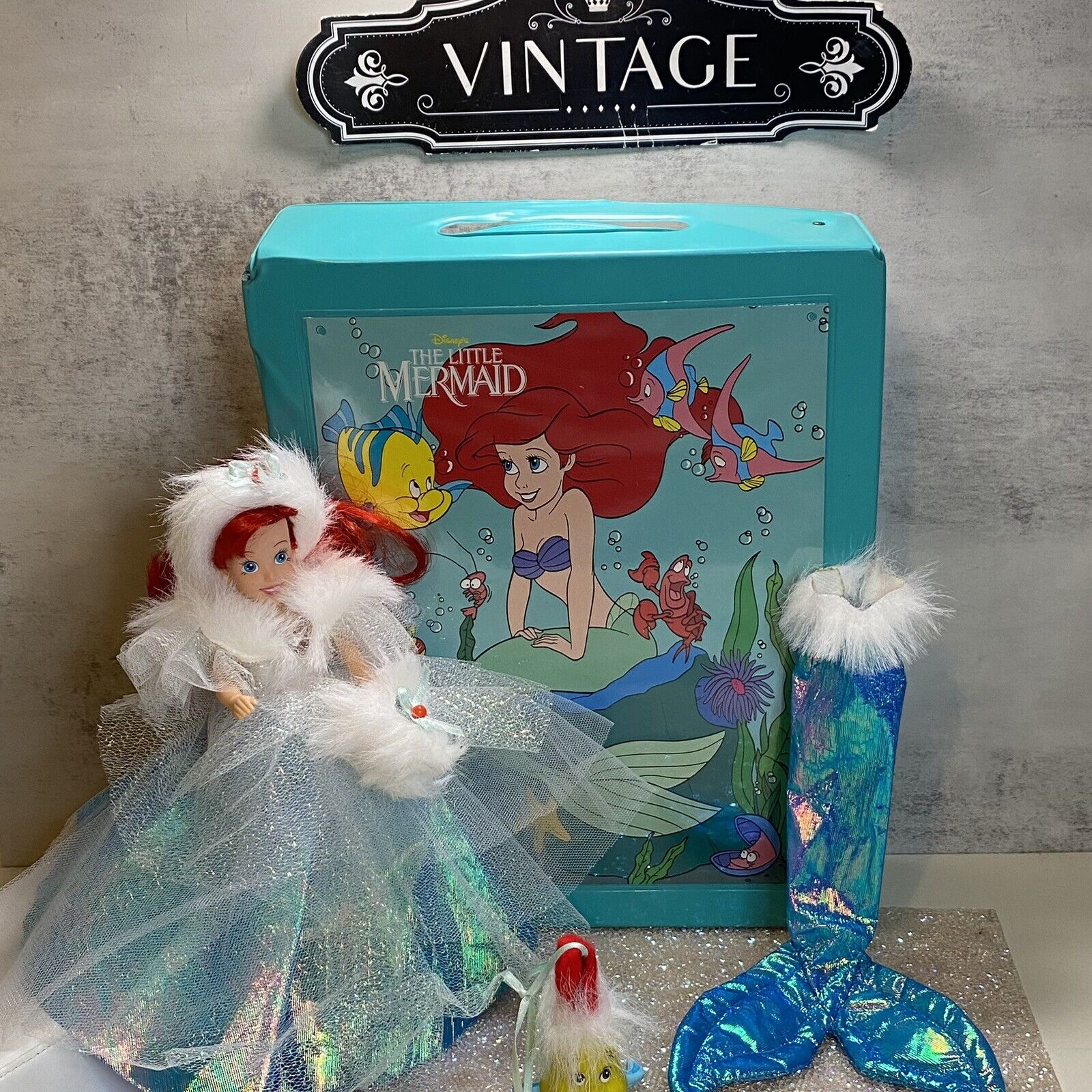 Vtg 1990's Tyco Little Mermaid Case, Disney Xmas Holiday Ed. Doll + Accessories