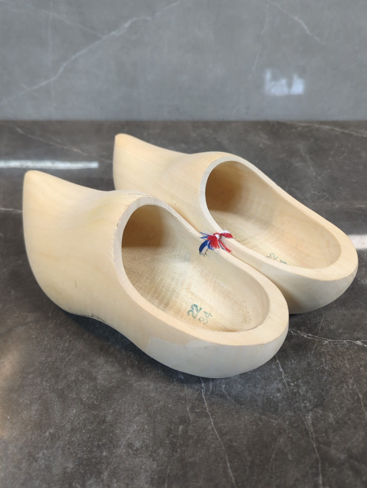 Vintage Belgium Wooden Clogs Shoes Hand Carved Folk Art Made in Belgium Size 34 Vintage Belgium Wooden Clogs Shoes Hand Carved Folk Art Made in Belgium Size 34