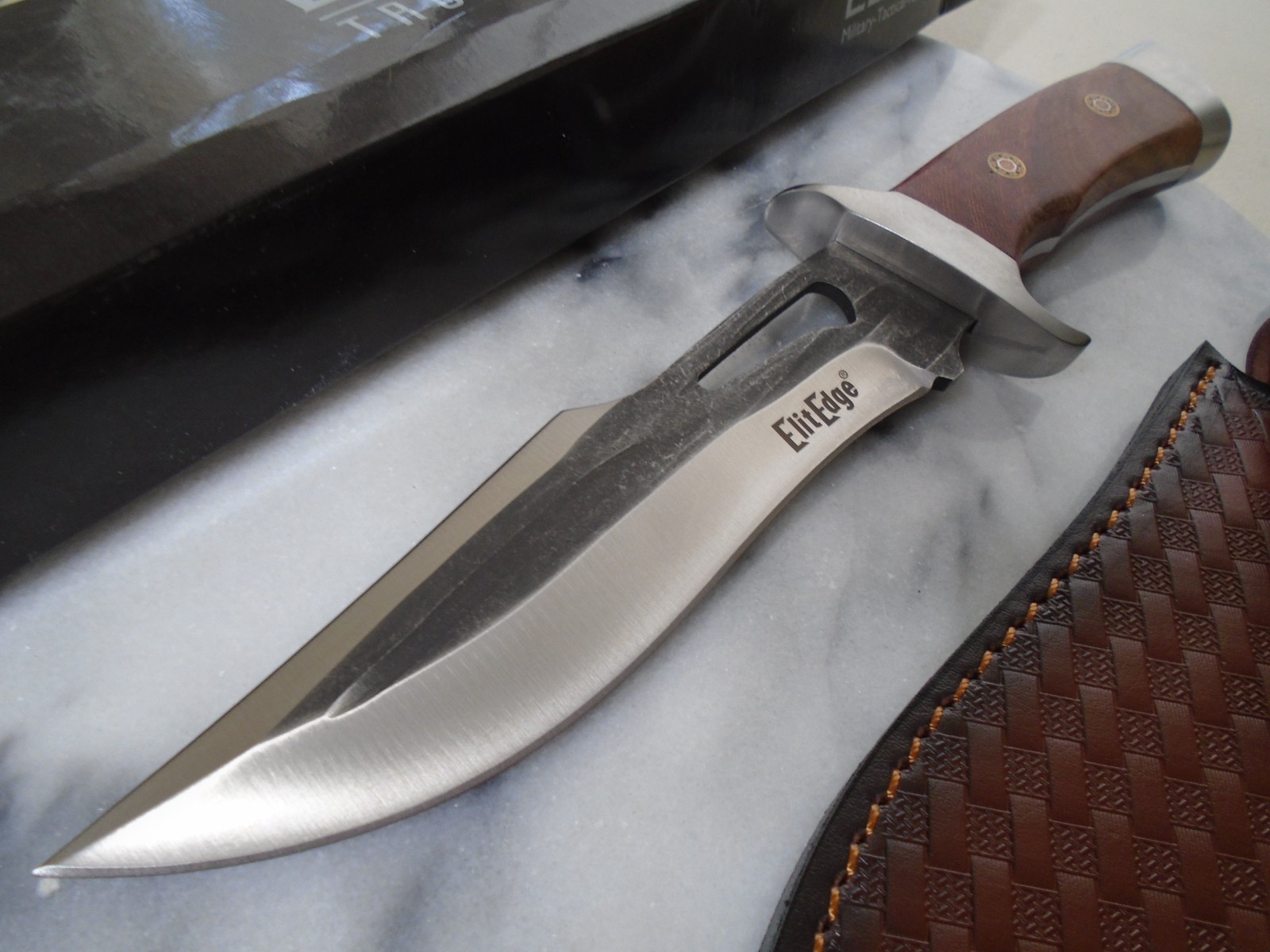 Elitedge Fancy Recurve Bowie Hunter Knife Full Tang 440C Fixed Blade Walnut 698