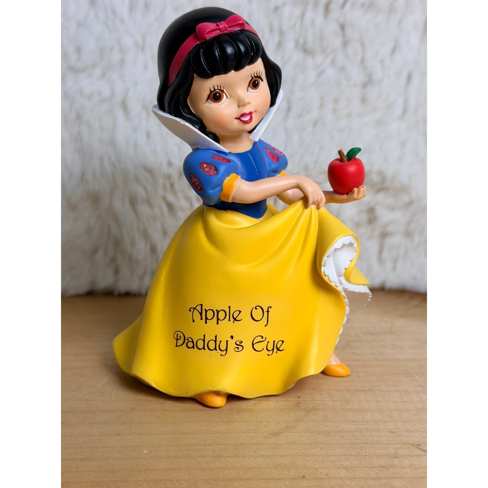 Hamilton Collection Snow White Apple Of Daddy\'s Eye Sculpture A0034 COA Disney