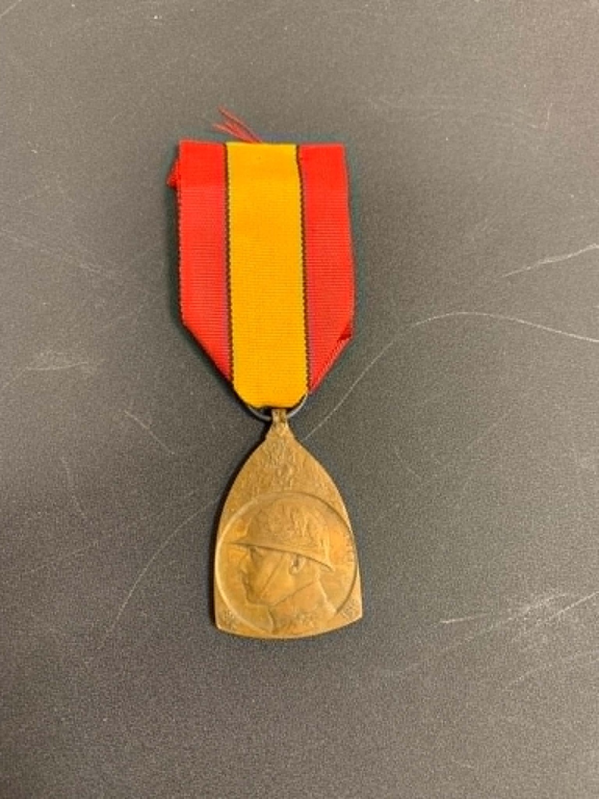 Original WW1 1914-1918 Belgian Commemorative War Medal Original WW1 1914-1918 Belgian Commemorative War Medal