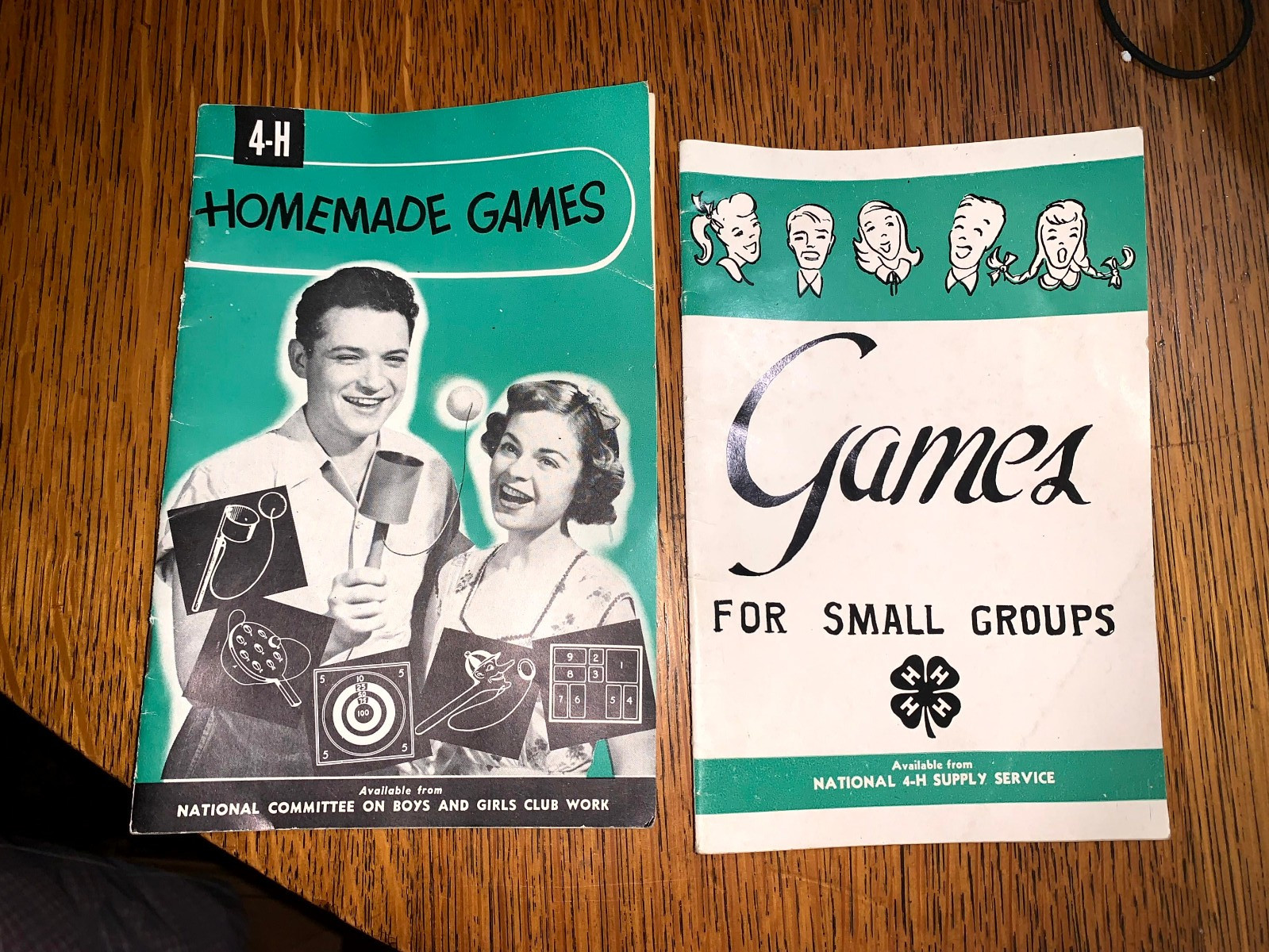 VINTAGE 4-H 4 H RECREATION SUPPLY SERVICE BOYS AND GIRLS CLUB GAME BOOKLETS