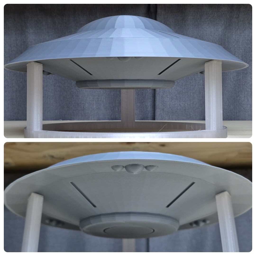 UFO from Earth VS The Flying Saucers & 27th Day Flight XL (1 Foot/12 UFO from Earth VS The Flying Saucers & 27th Day Flight XL (1 Foot/12