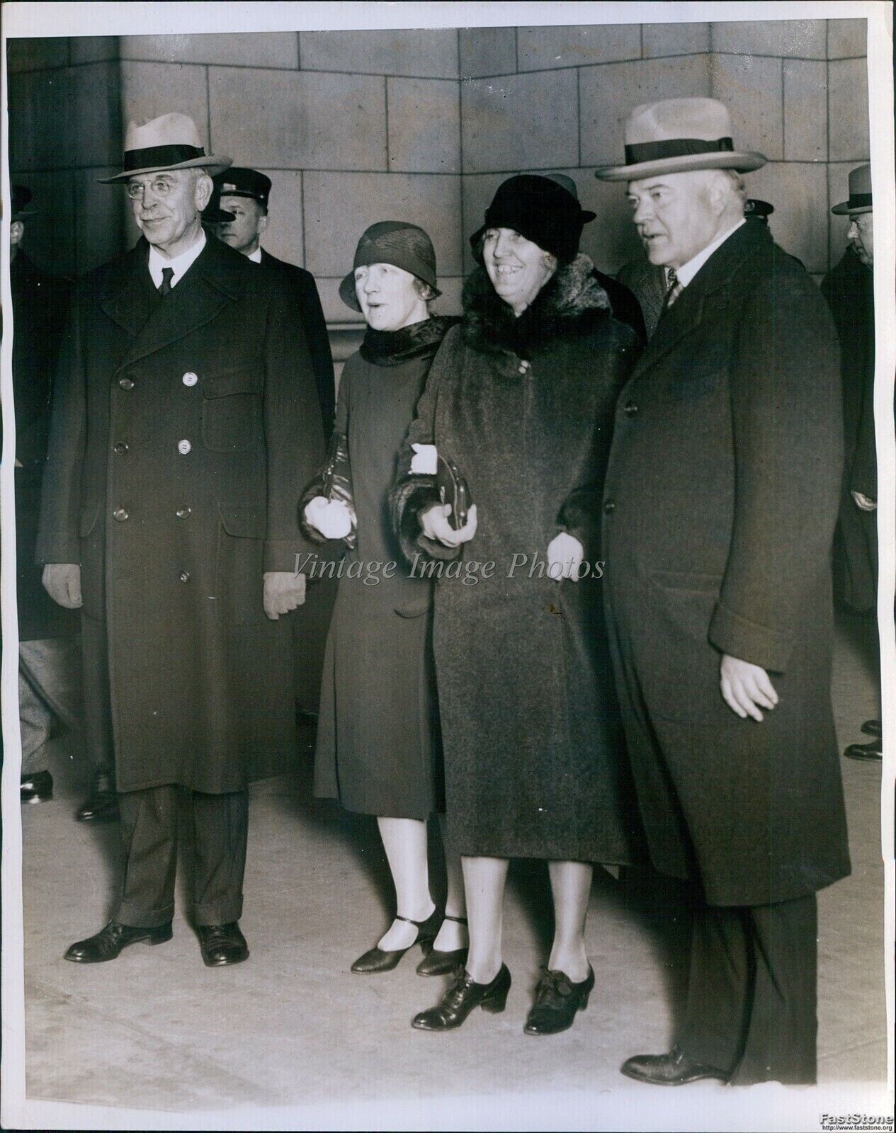 1929 Mr Mrs Herbert Hoover Hubert Work At Union Station Politics Photo 8x10