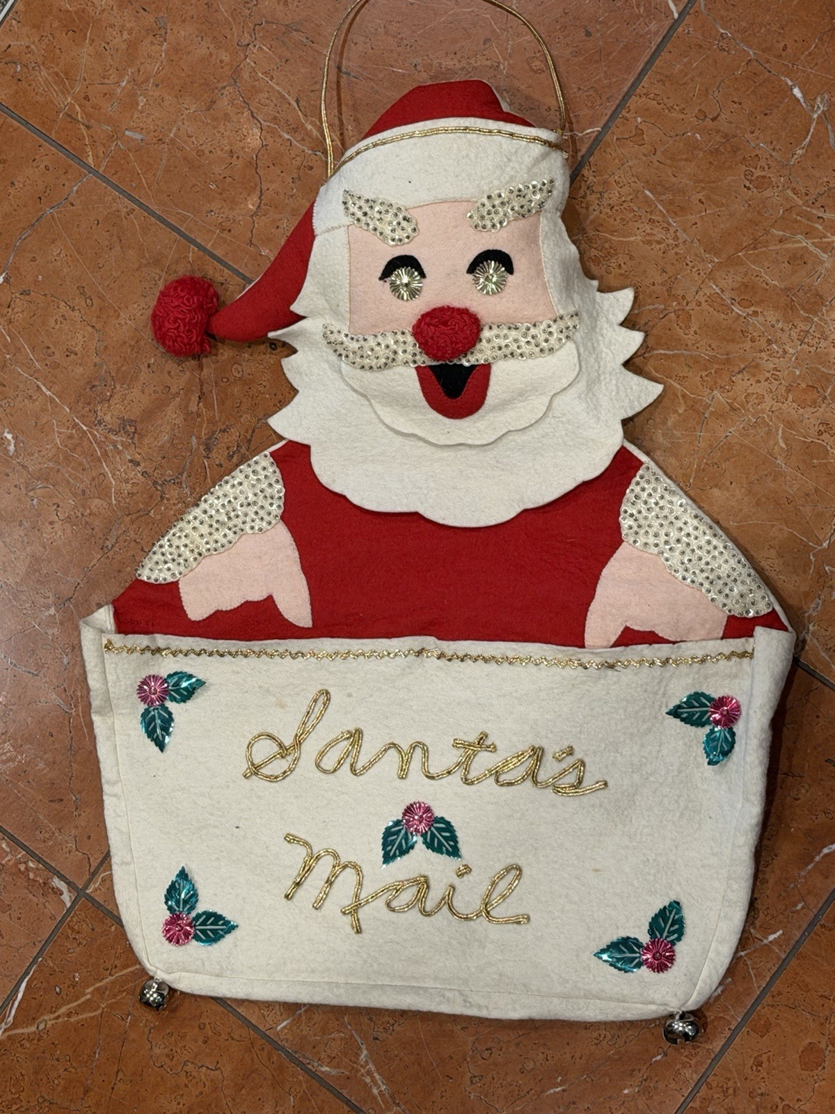 MCM VINTAGE BUCILLA SANTA'S MAIL FELT SEQUIN CHRISTMAS WALL HANGING FOlK ART EUC