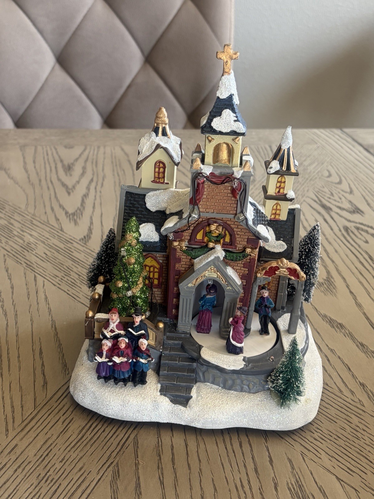 2012 Avon Holiday Blessings Church with Light, Music and Animation Christmas