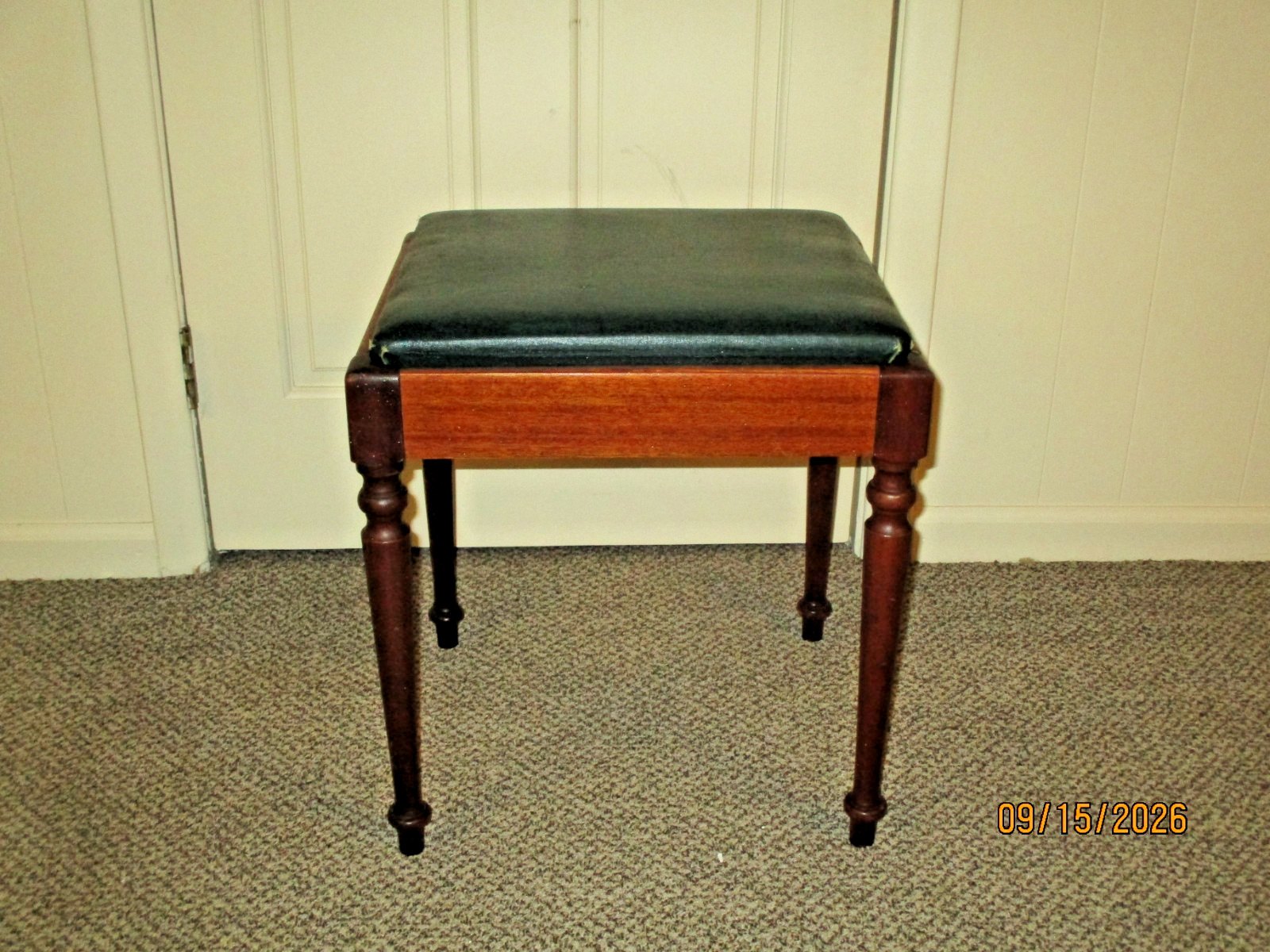 Vintage 1951 SINGER SEWING MACHINE No. 56 BENCH w/ Storage Space EUC Vintage 1951 SINGER SEWING MACHINE No. 56 BENCH w/ Storage Space EUC