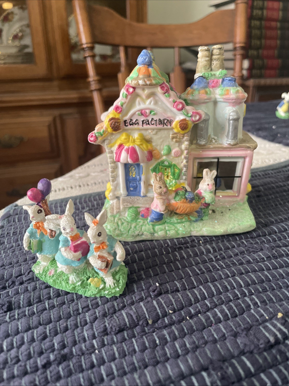 2005 “Jellybean Junction” Egg Factory W/Extra Bunny Figurine 2005 “Jellybean Junction” Egg Factory W/Extra Bunny Figurine