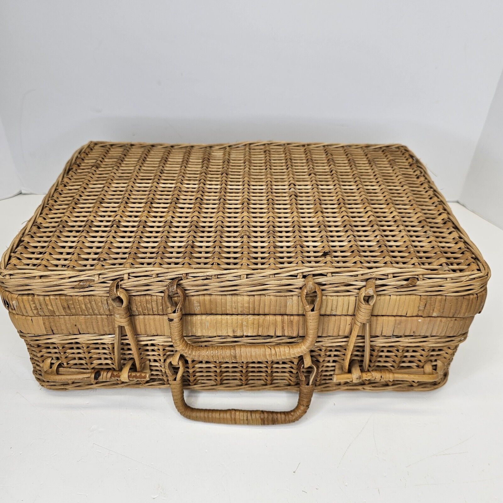 Vintage Wicker Rattan Picnic Basket Boho Storage Carry Case Basket