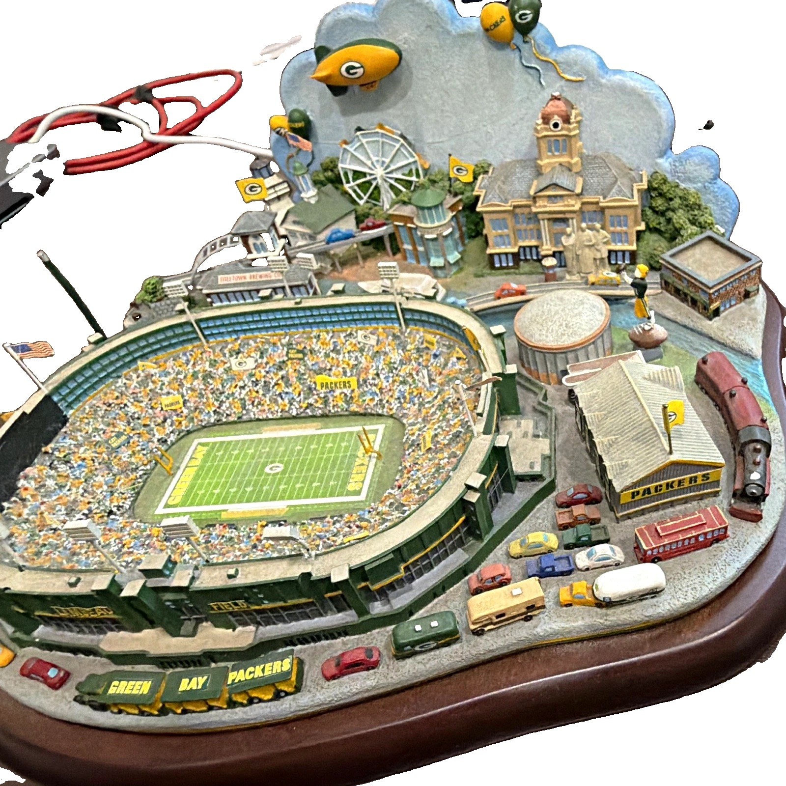 The Danbury Mint Green Bay Packers Game Day Stadium Figurine Resin 3D
