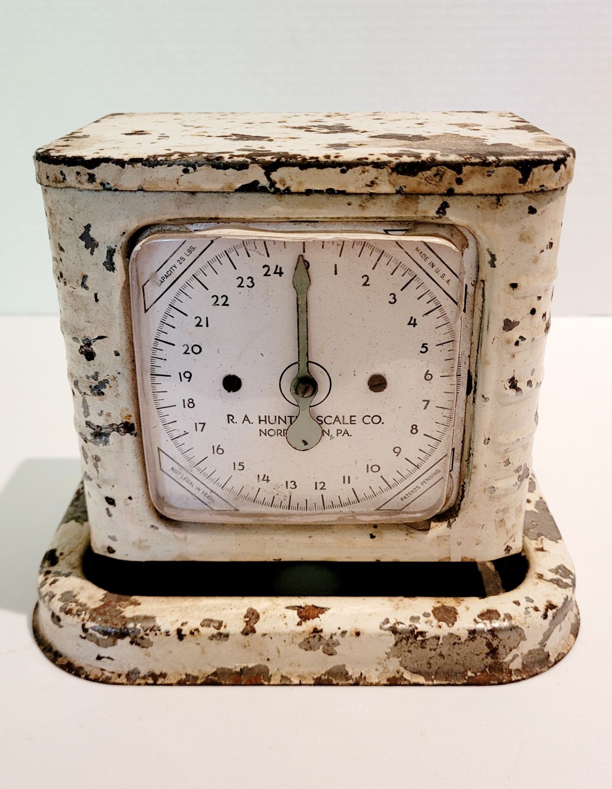 VTG R.A.HUNTER SCALE CO. KITCHEN SCALE-FROM NORRISTOWN PA- 6.5\