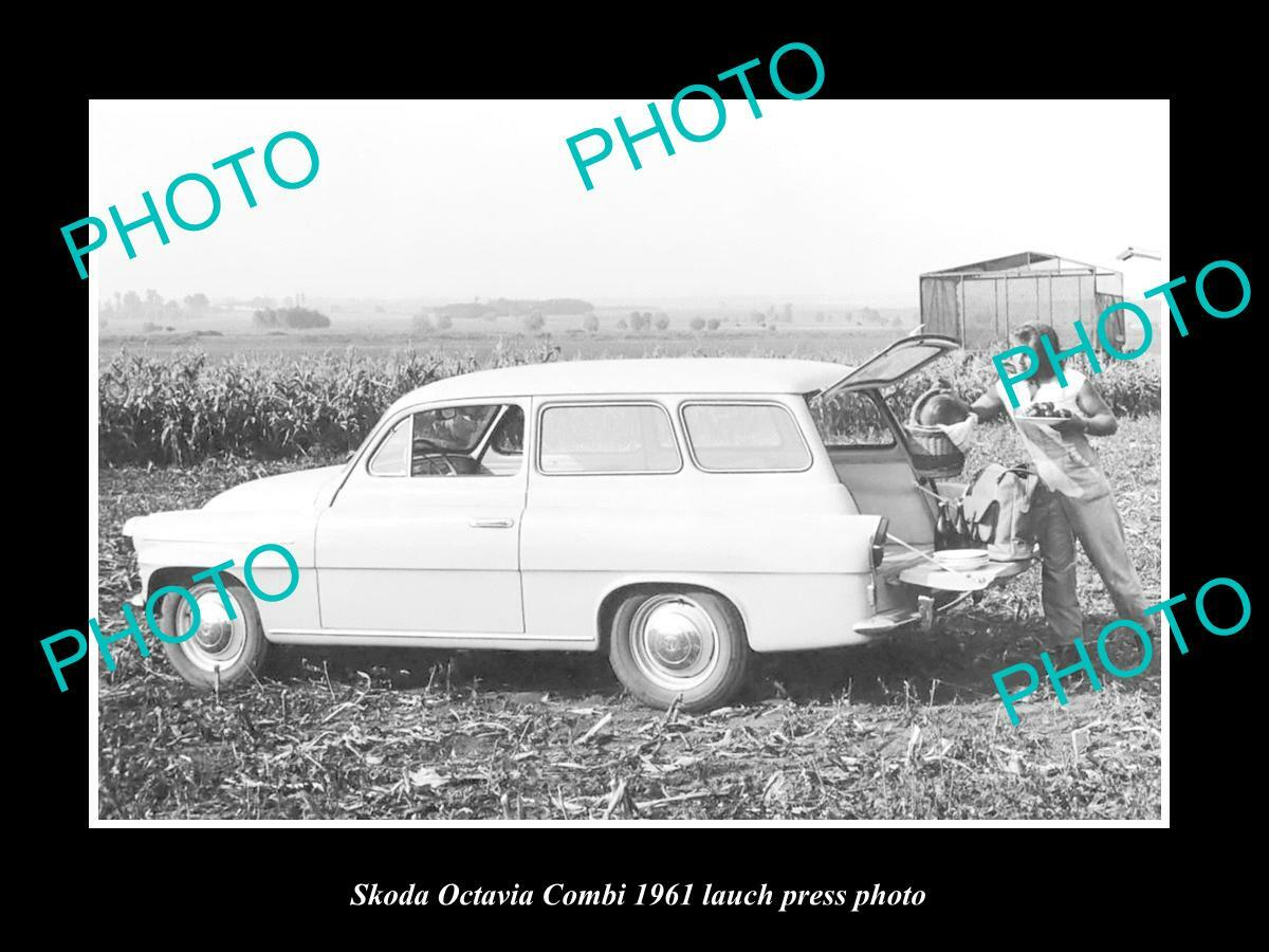 OLD POSTCARD SIZE PHOTO OF 1961 SKODA OCTAVIA COMBI LAUNCH PRESS PHOTO
