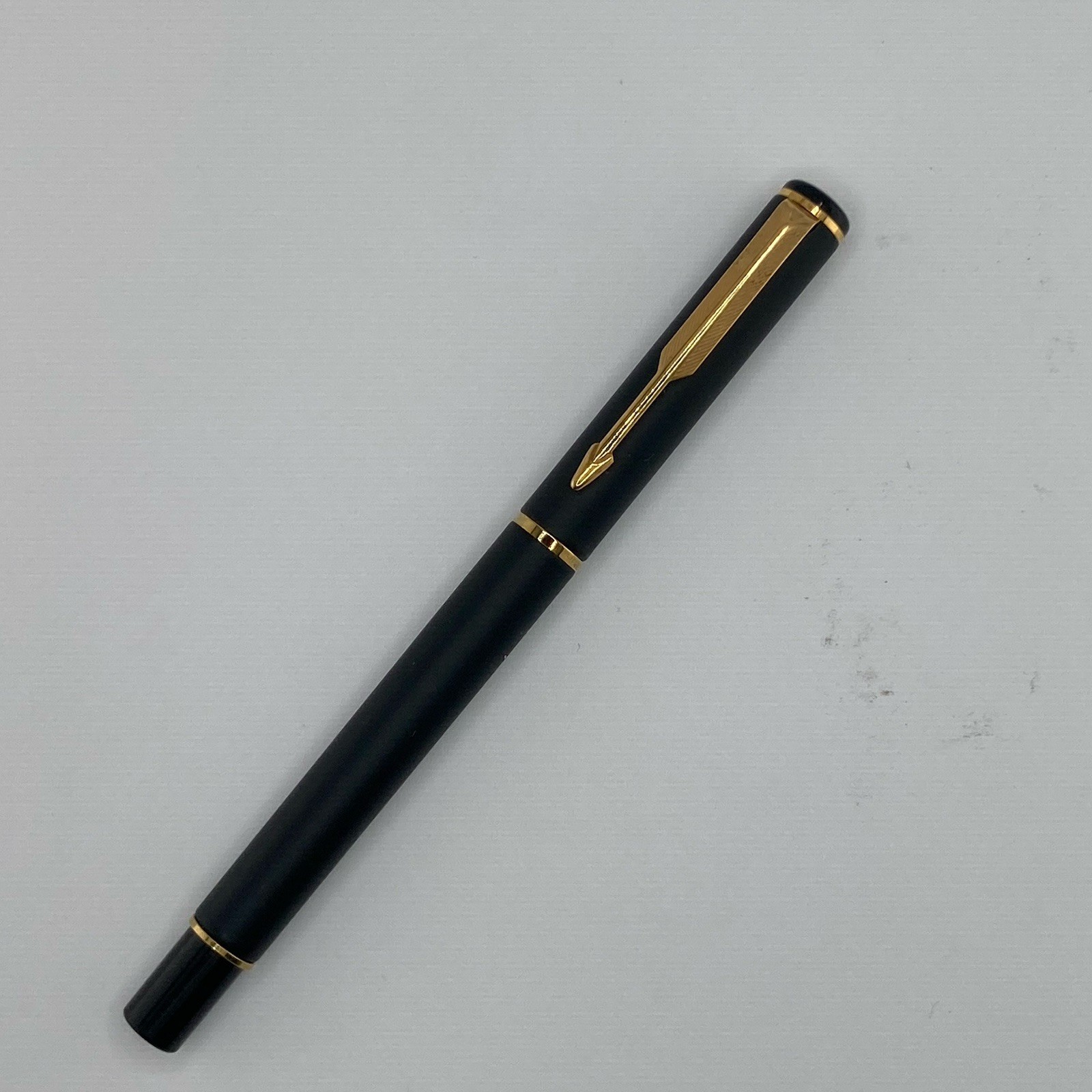 Vintage Parker 88 Rialto Fountain Pen - Matte Black w Gold Trim - Tested Works