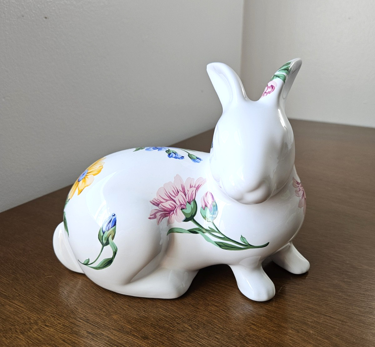 Vtge Spring Rabbit Sintra Designed by Tiffany & Co White Floral Porcelain AS IS
