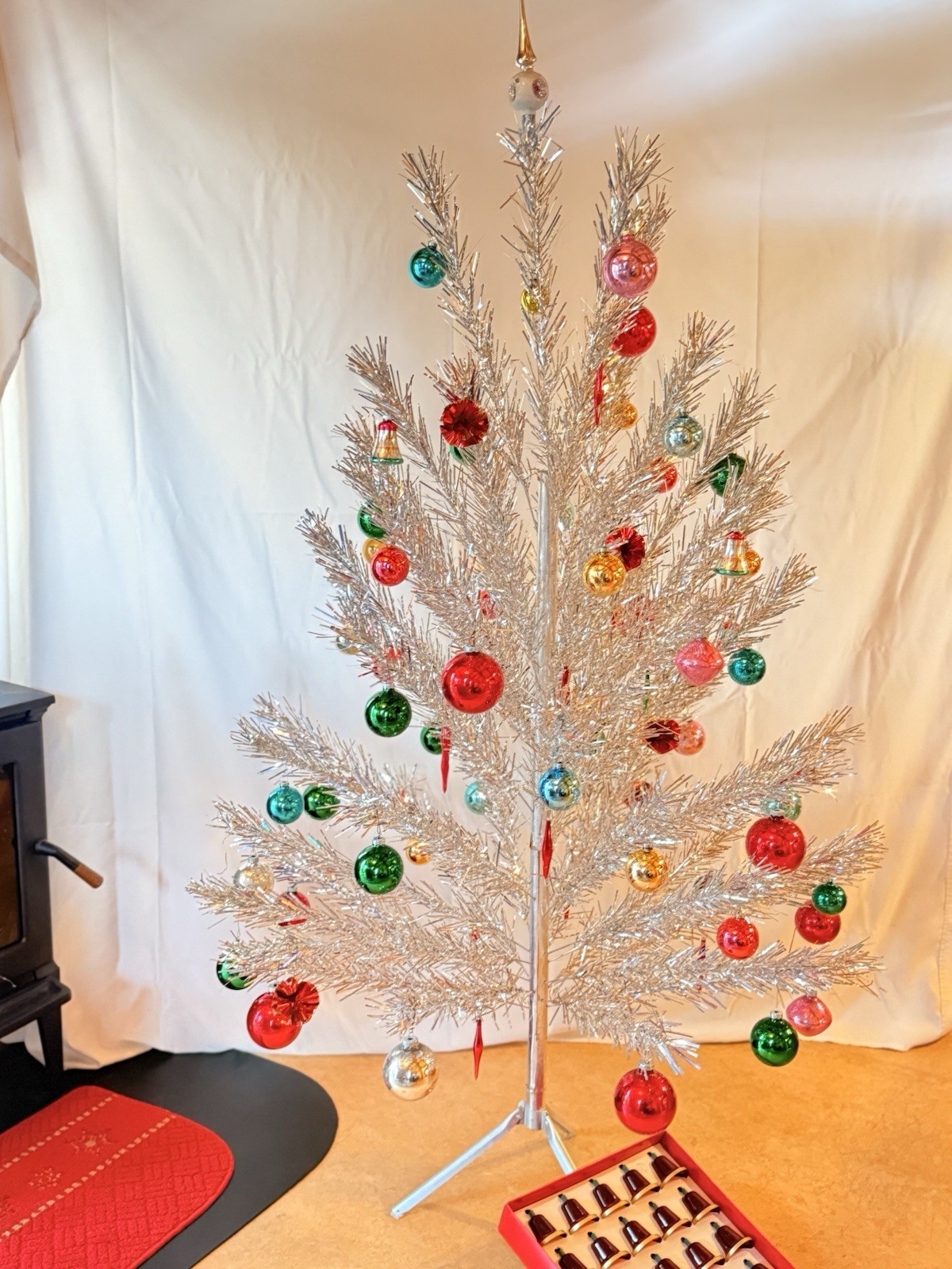 Stunning Evergleam 6 ft. Aluminum 55 Branch Christmas Tree With Vintage Decor