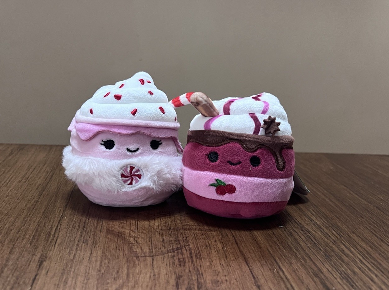 Squishmallows 4” Ethel latte Peppermint Hot Chocolate Cranberry Clip Christmas 