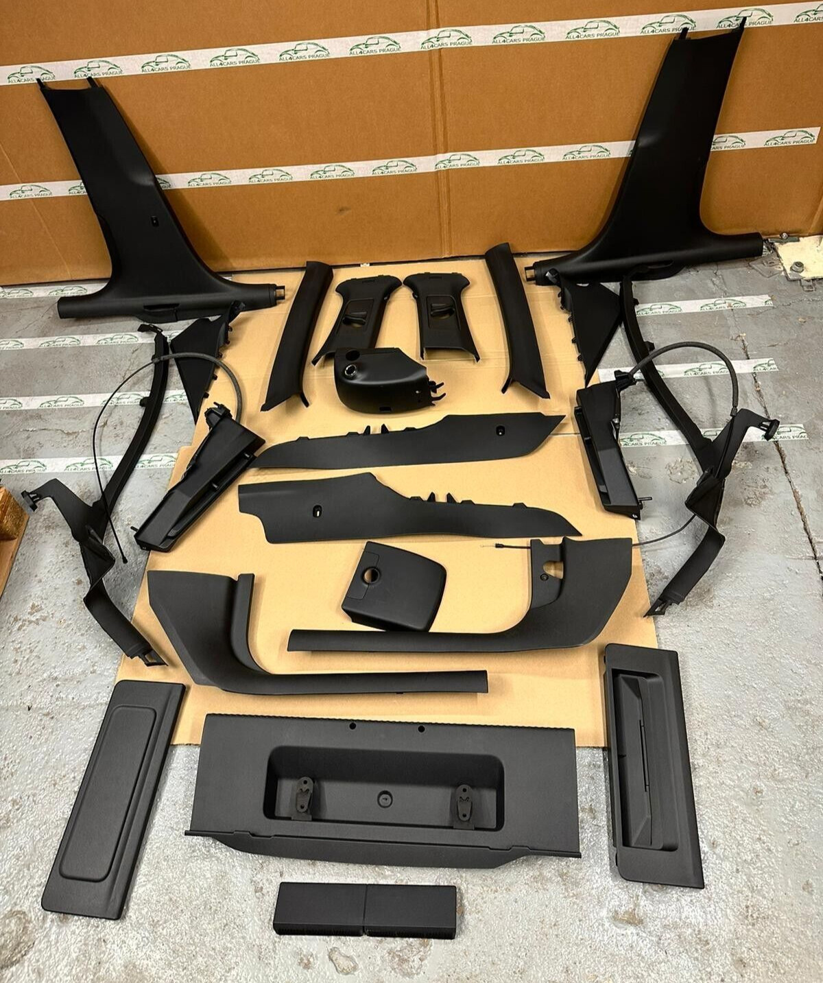 SKODA OCTAVIA 5E RS KOMBI 2015 INTERIOR PLASTIC PARTS FROM TEST CAR