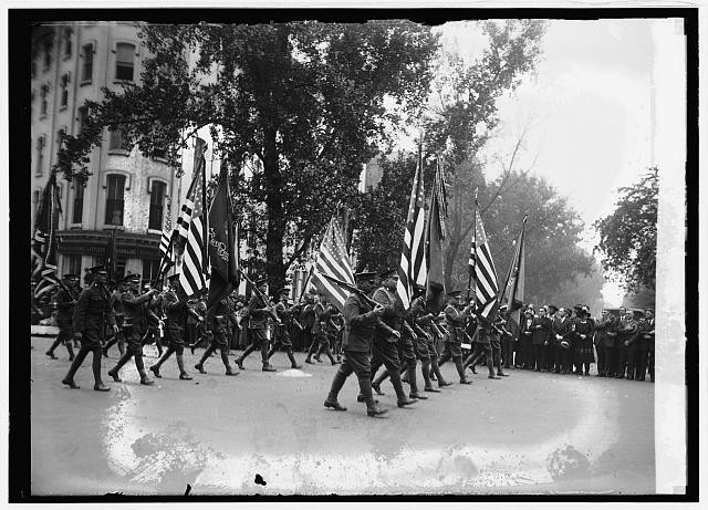 Photo:Washington DC 1924 1st Div AEF Monument Dedication Soldiers Parade