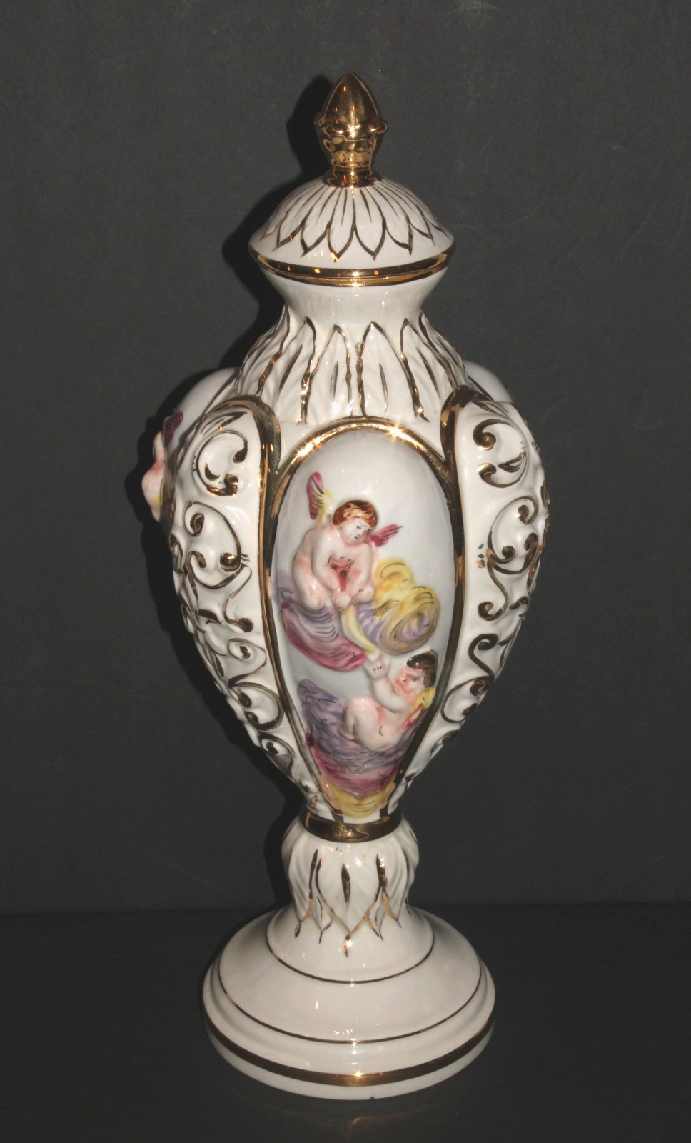 VTG Keramos R. Capodimonte Cherub Lidded Urn Vase Gold Gilt Figural Italy 16.25\ VTG Keramos R. Capodimonte Cherub Lidded Urn Vase Gold Gilt Figural Italy 16.25\