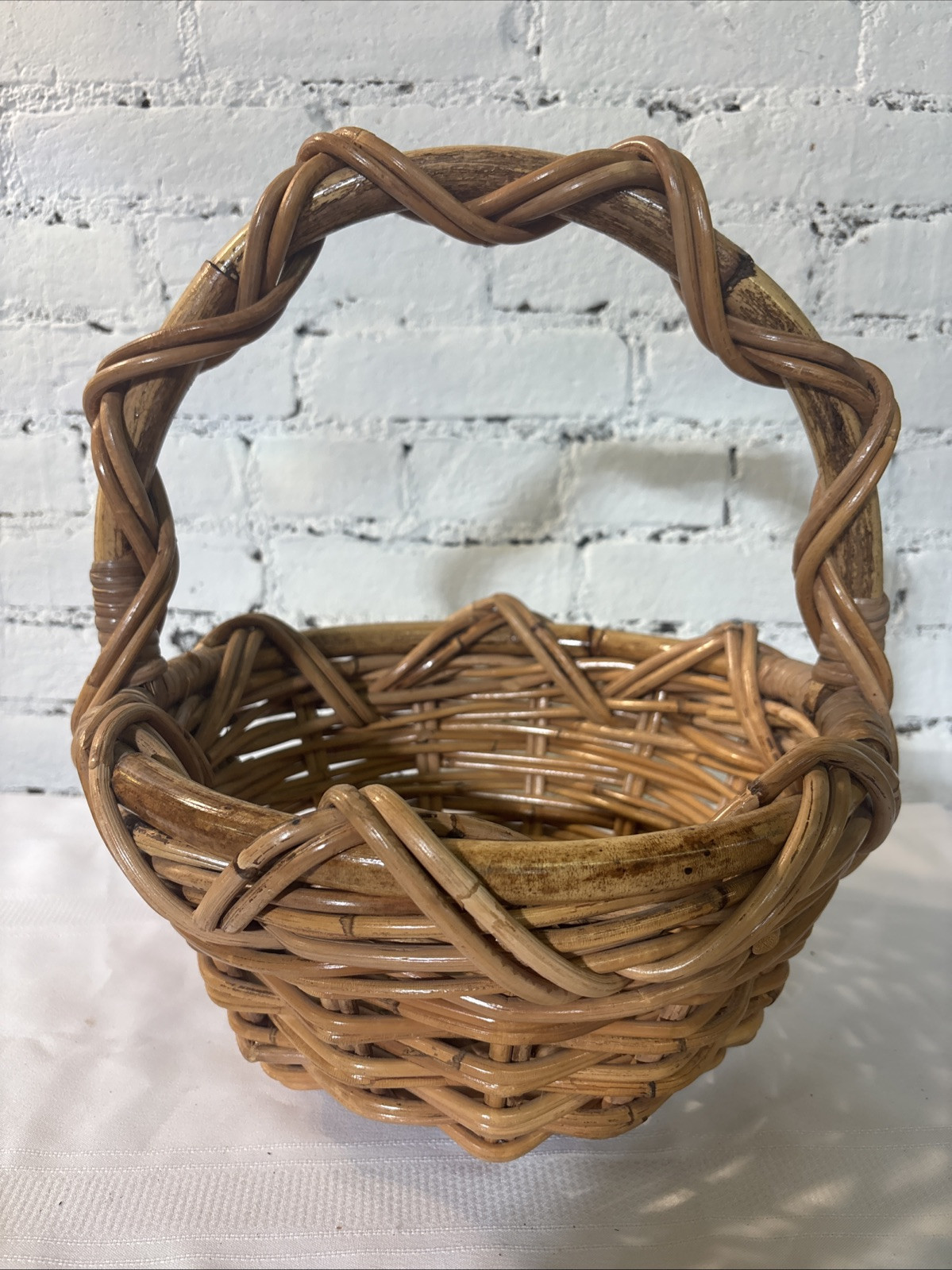 Beautiful Vintage Decorative Wooden Basket Centerpiece Farmhouse Beautiful Vintage Decorative Wooden Basket Centerpiece Farmhouse
