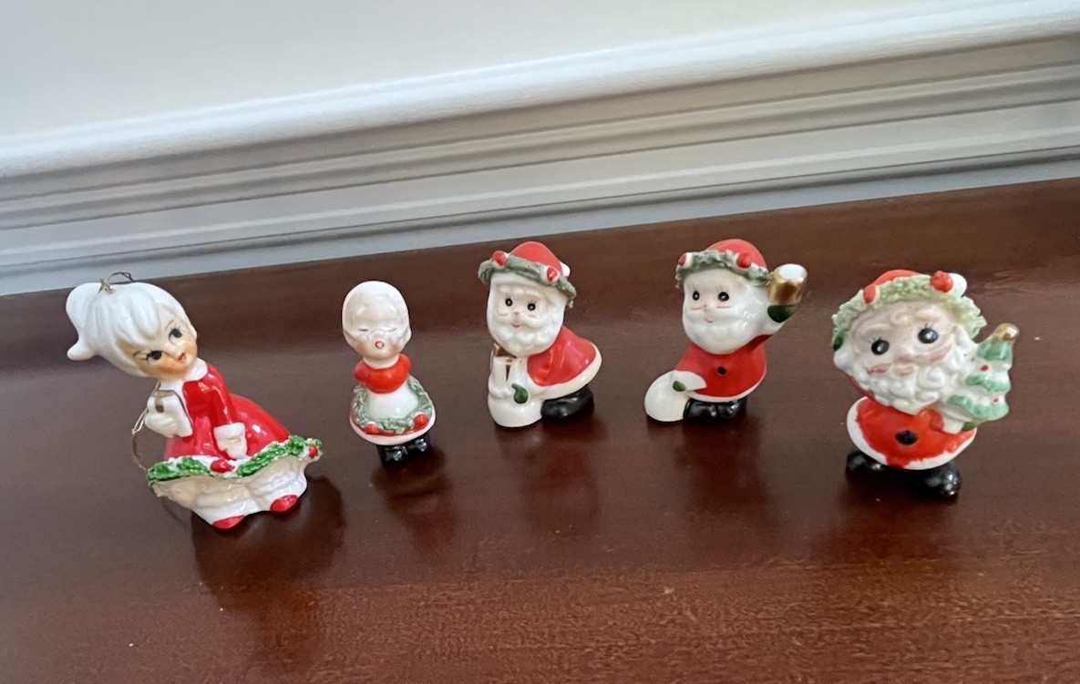 VTG Napco Mini Spaghetti Trim Santa Claus Figures Lot Of 5