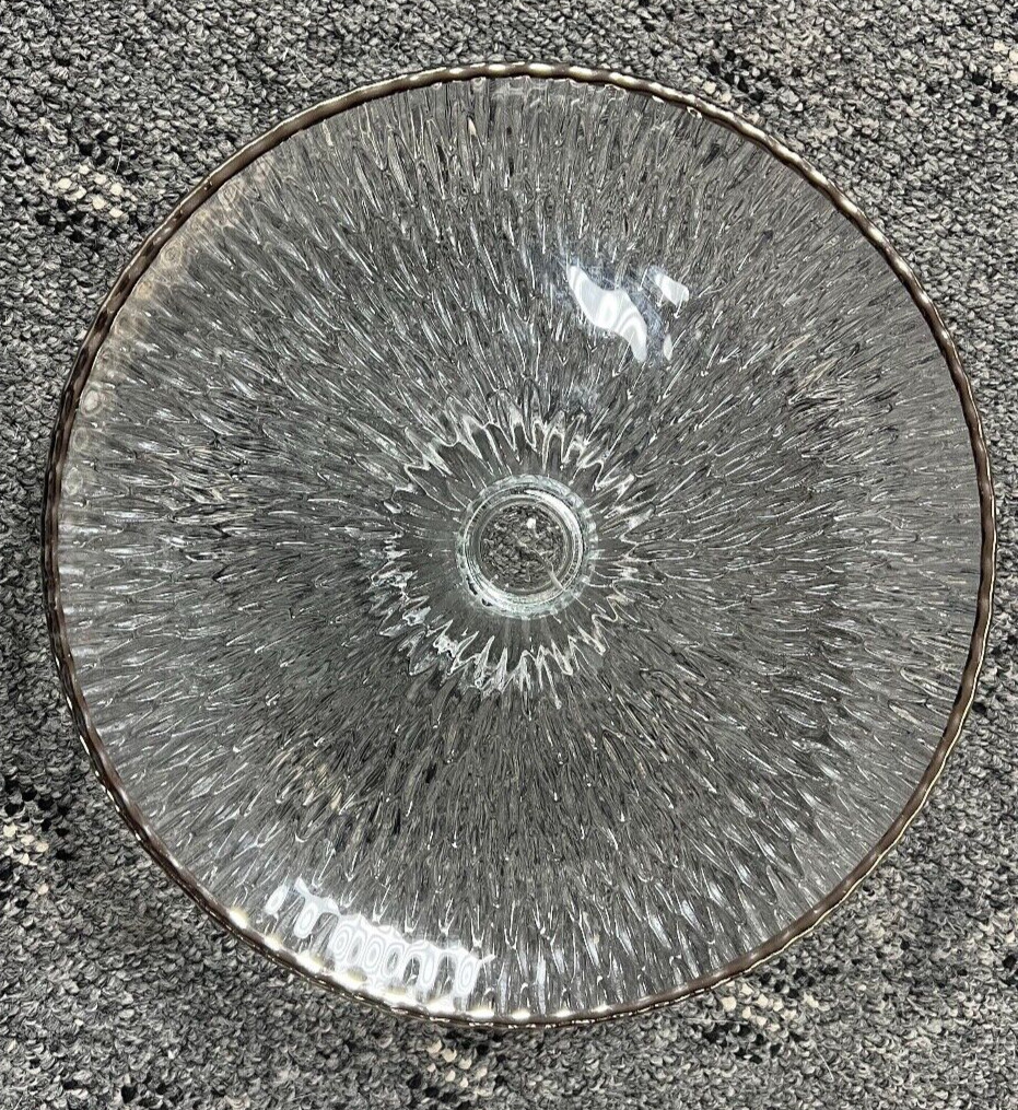 VTG PEDESTAL CRYSTAL TRAY/CAKE PLATE SILVER TRIM. 8 1/2\ VTG PEDESTAL CRYSTAL TRAY/CAKE PLATE SILVER TRIM. 8 1/2\