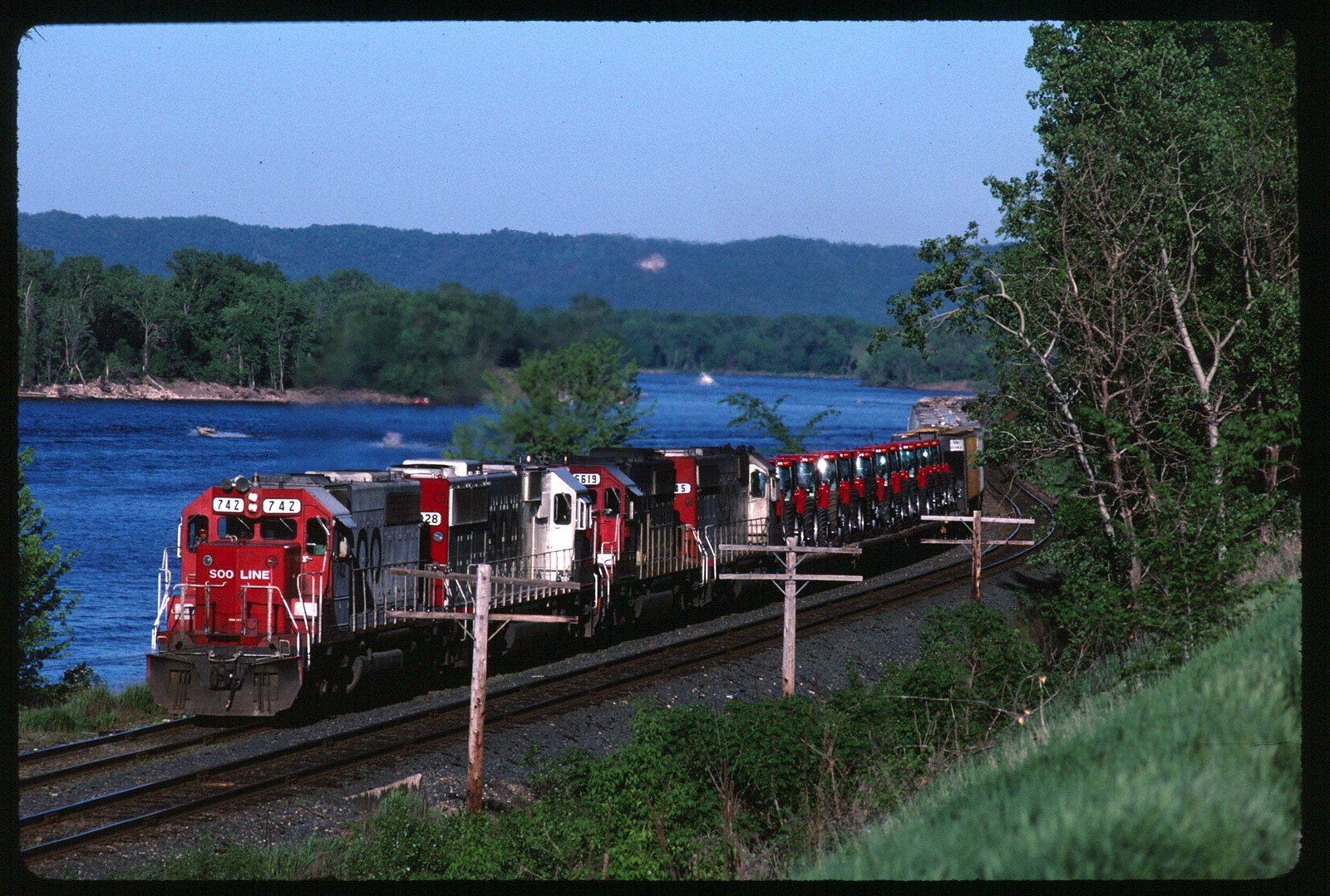 Original Rail Slide - SOO Soo Line 742+ Reeds Landing MN 5-27-1989