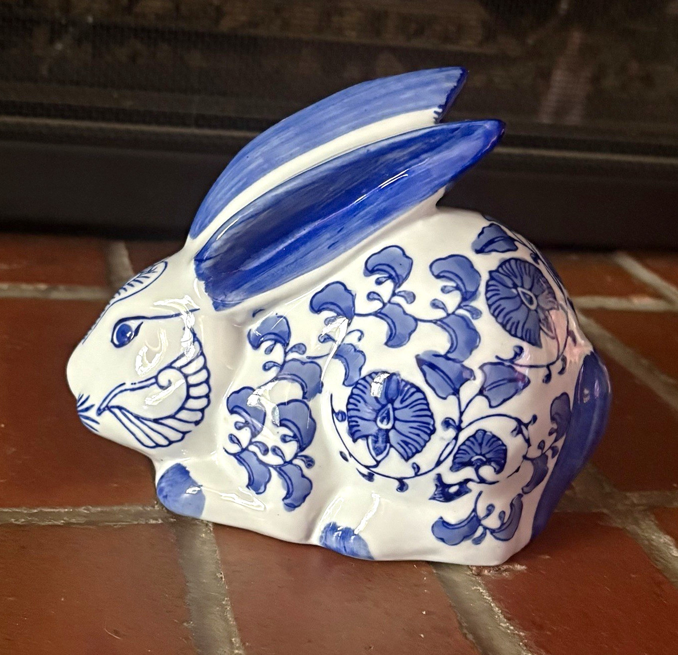 Vintage Blue & White Porcelain Chinoiserie Bunny Rabbit Figurine Floral