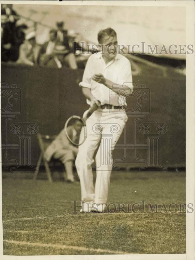 1926 Press Photo Tennis pro Vincent Richards at Crescent Club in Brooklyn, NY
