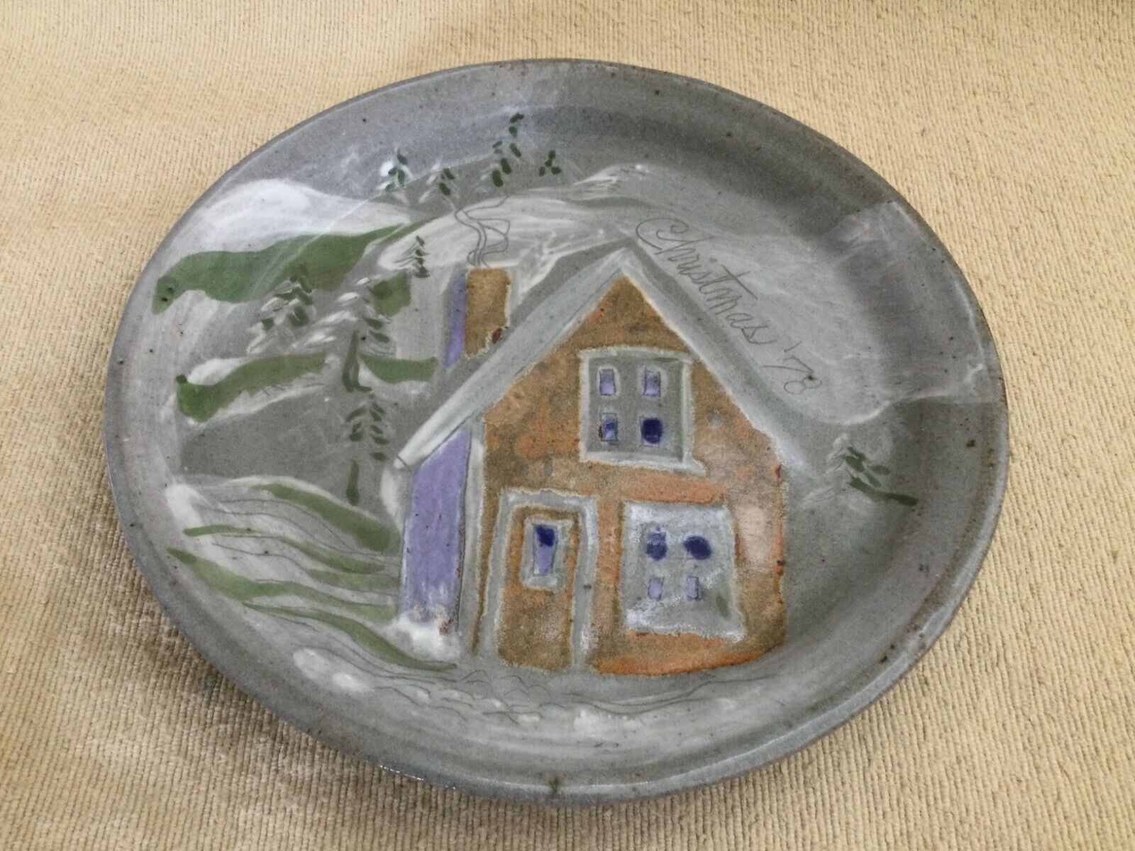 Artisan Handmade Pottery Commemorative Christmas Plate 1978 • Signed • MINT