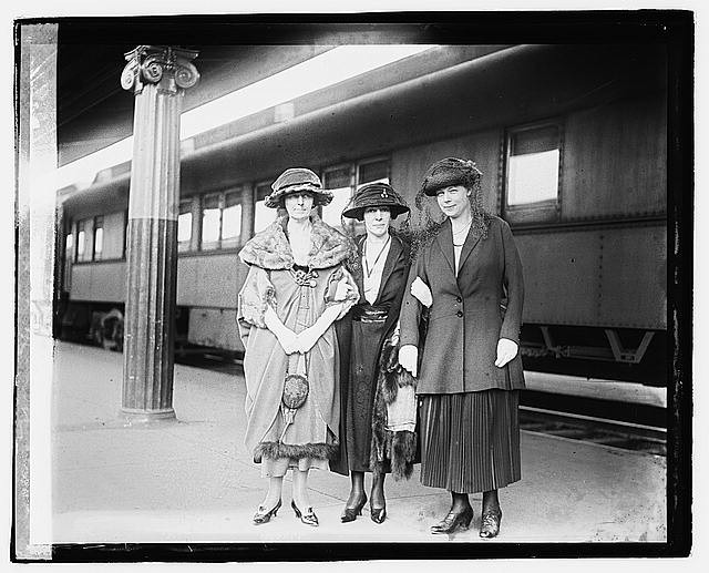 Photo:Mrs. M. & ladies,1921