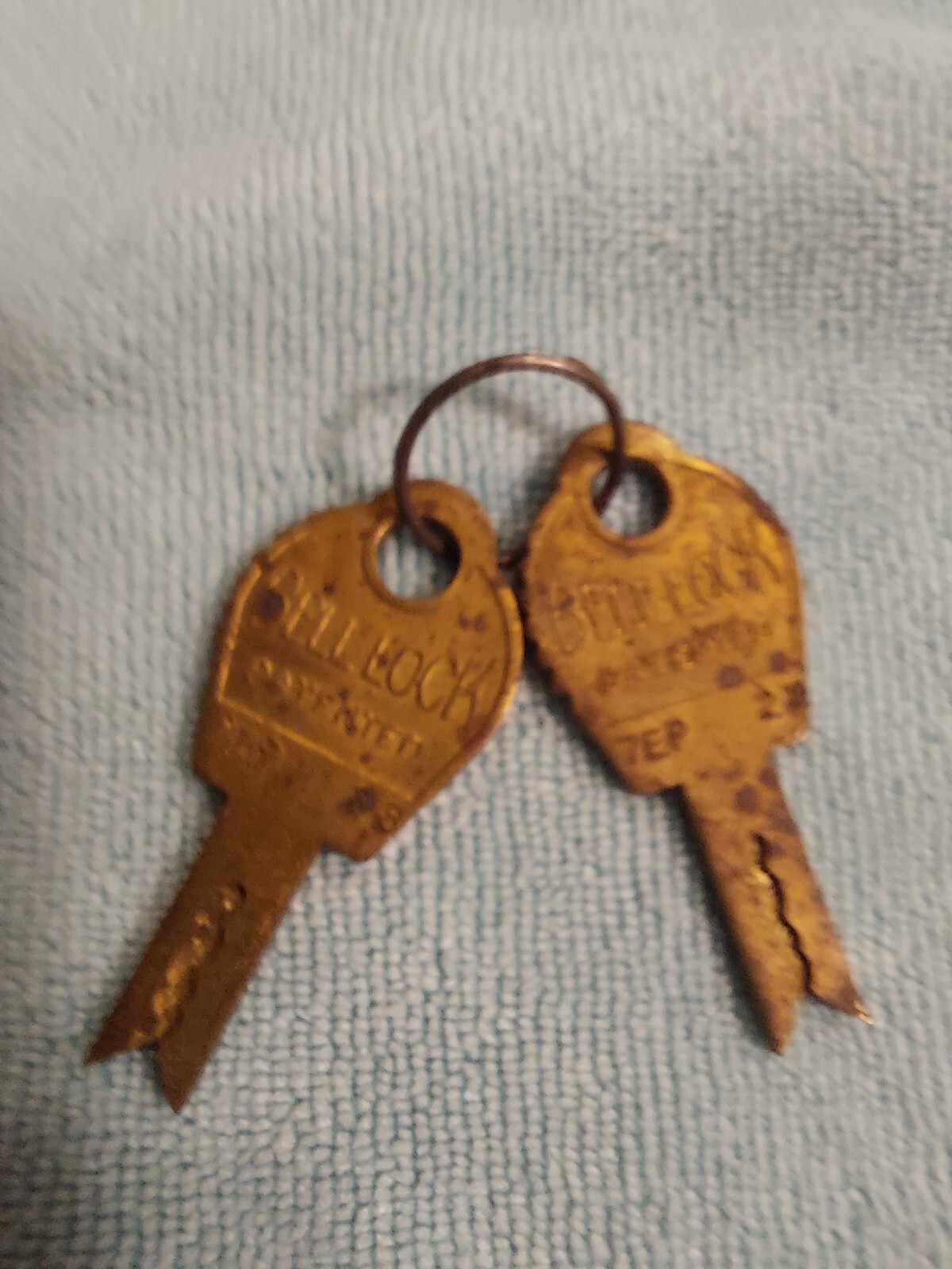 Vintage BELLOCK Brass Keys Eagle Lock Slot Vending Machine zep 28