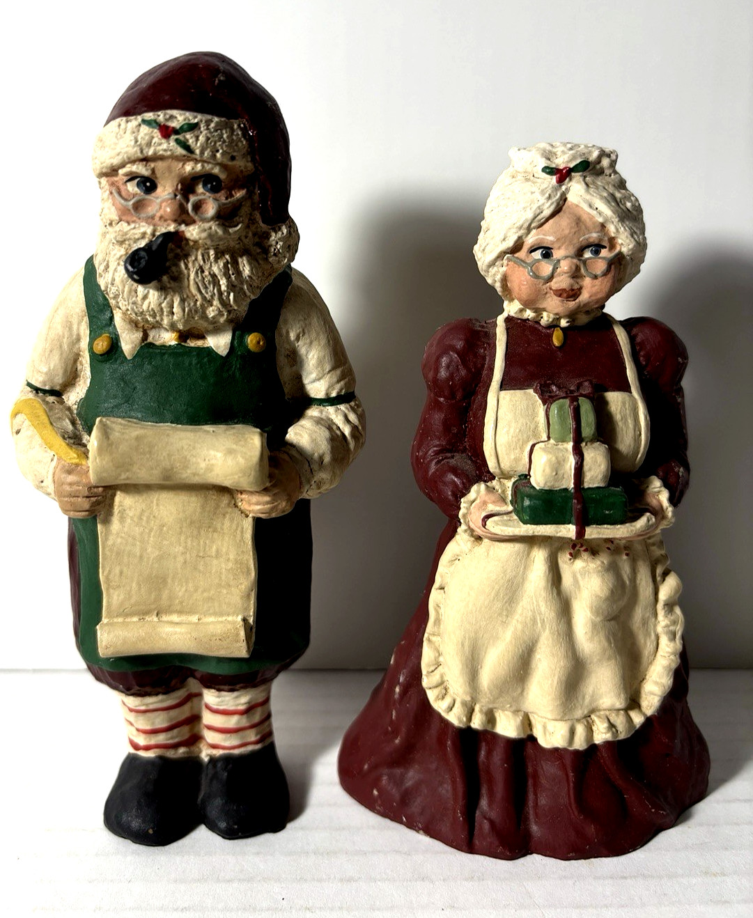Vintage Old World Style Santa And Mrs. Claus Figurines